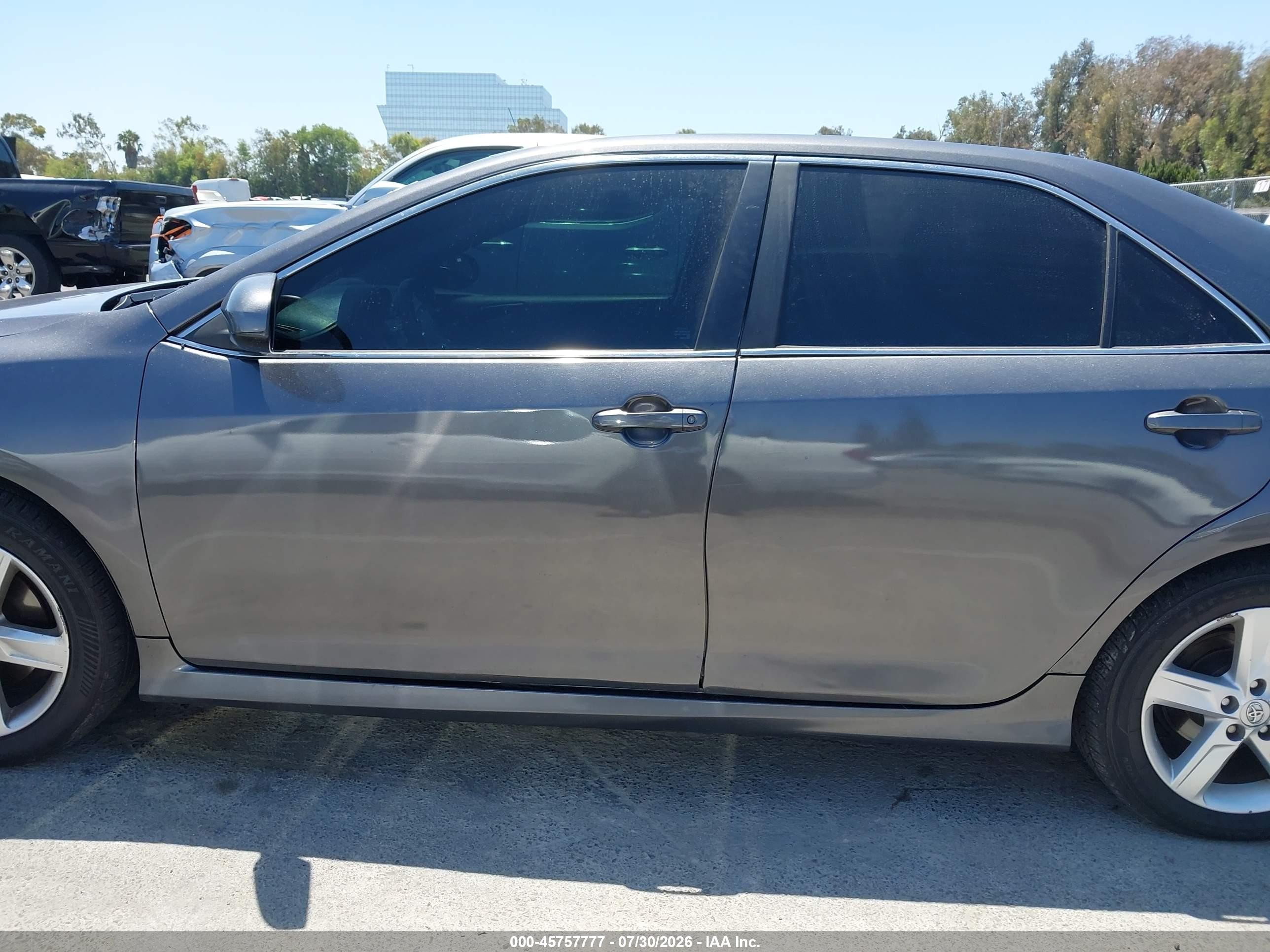 2014 Toyota Camry Se Gray vin: 4T1BF1FK8EU384501