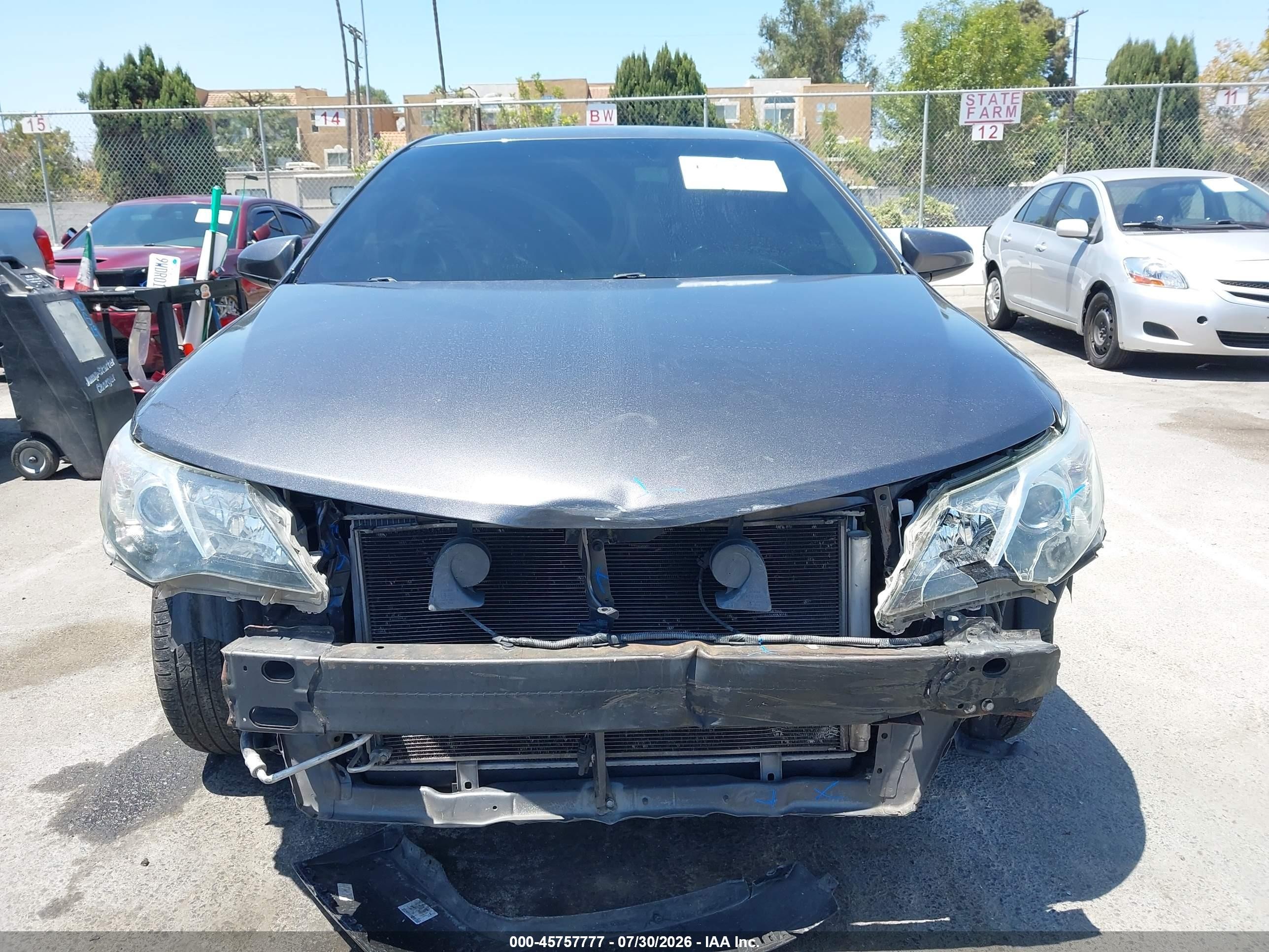 2014 Toyota Camry Se Gray vin: 4T1BF1FK8EU384501