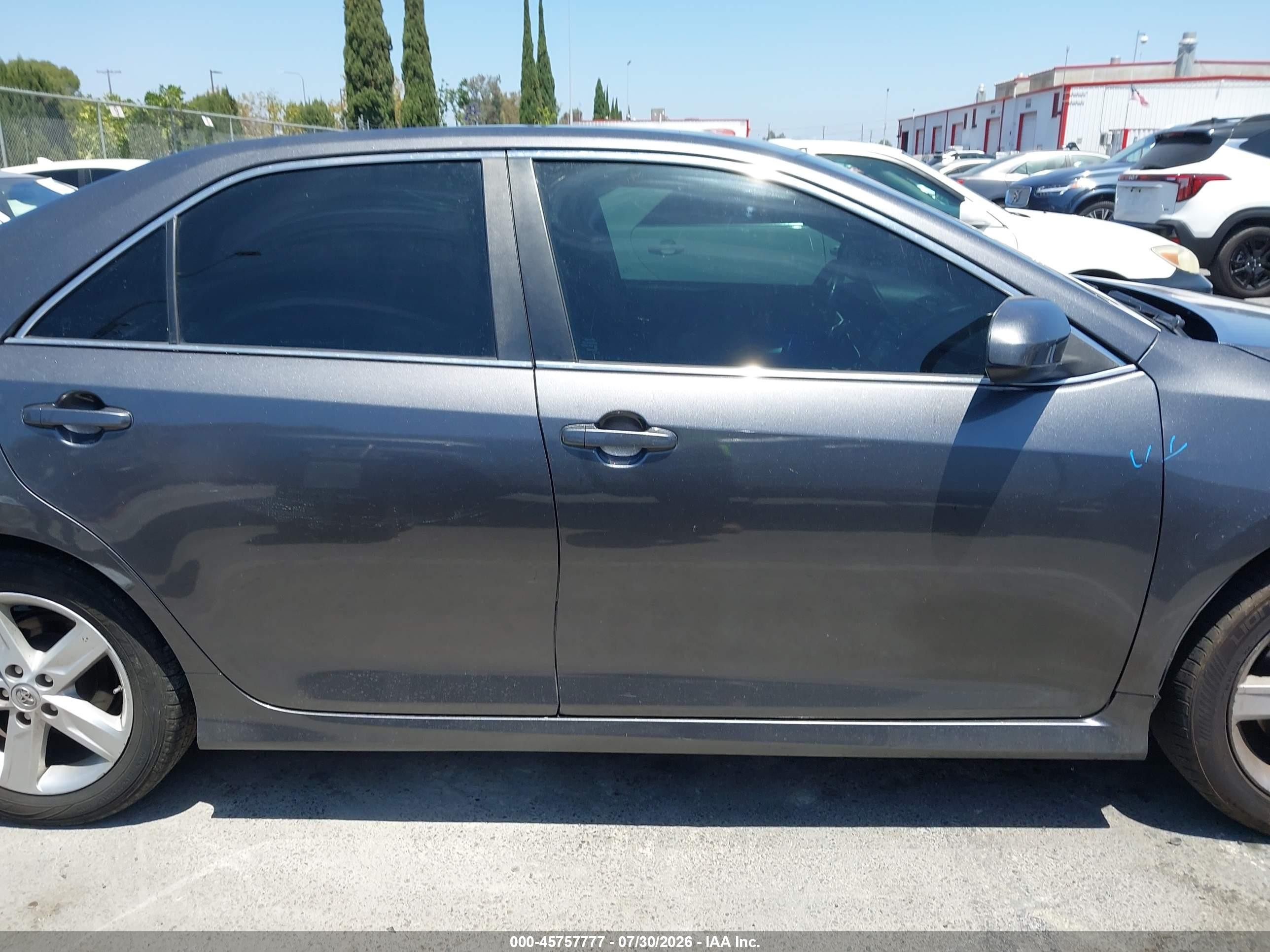 2014 Toyota Camry Se Gray vin: 4T1BF1FK8EU384501
