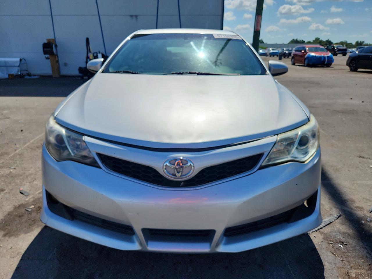 2014 Toyota Camry Se Серебряный vin: 4T1BF1FK8EU391805