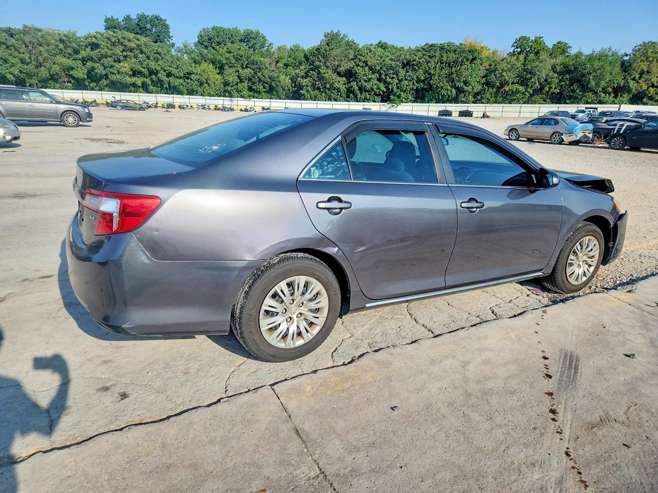 2014 Toyota Camry Le Gray vin: 4T1BF1FK8EU395160