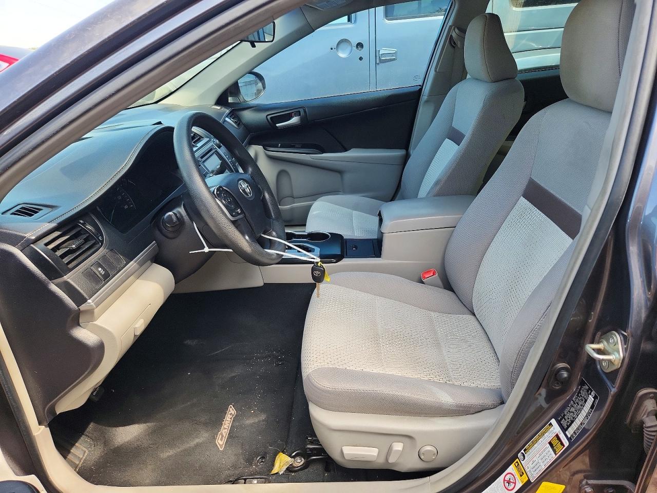 2014 Toyota Camry Le Gray vin: 4T1BF1FK8EU395160