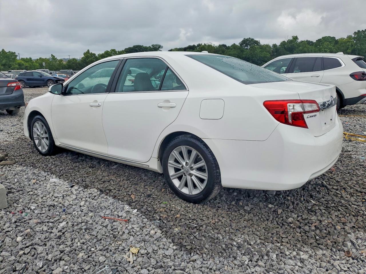 2014 Toyota Camry Xle White vin: 4T1BF1FK8EU398799