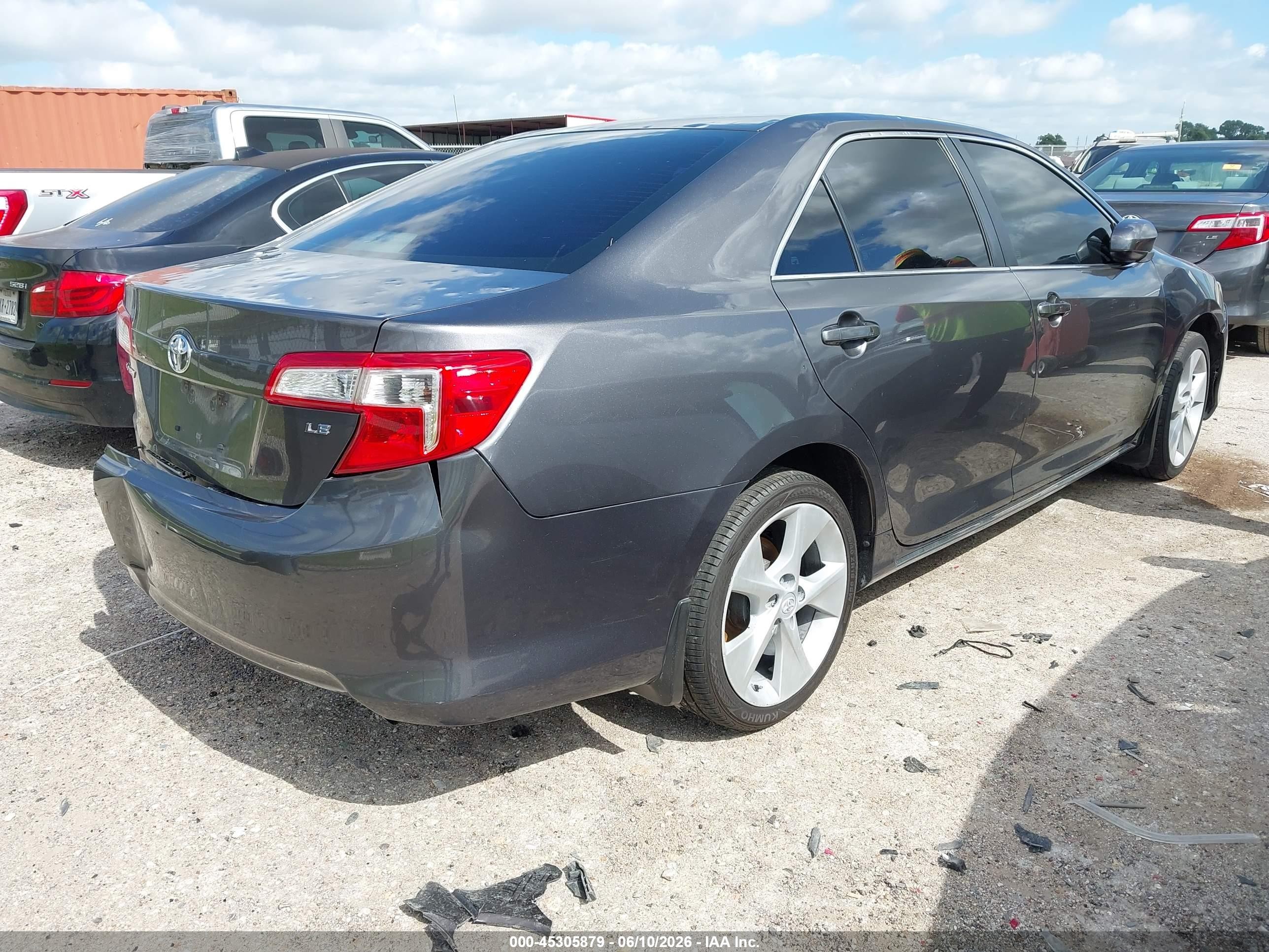 2014 Toyota Camry Le Gray vin: 4T1BF1FK8EU408943