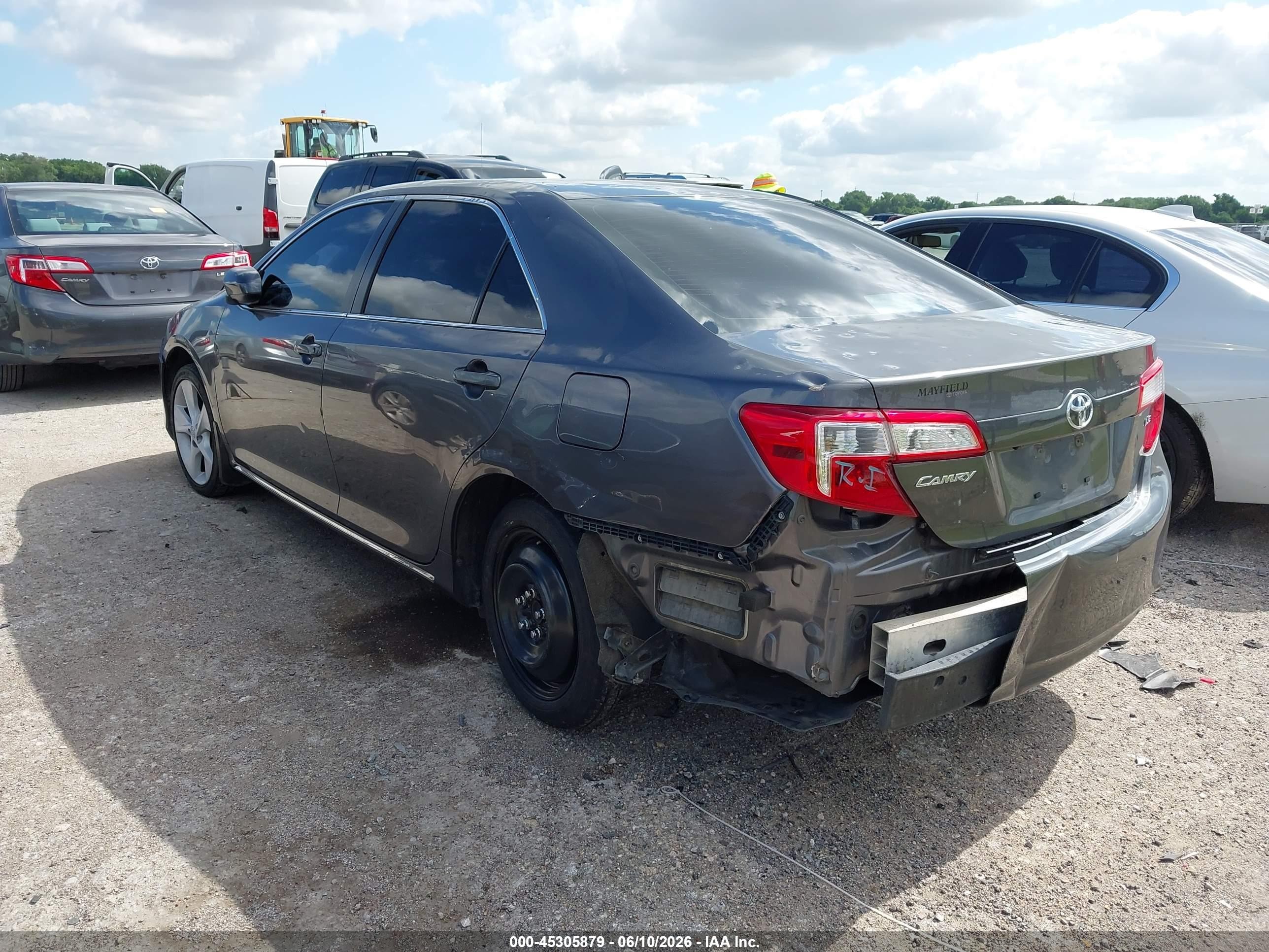 2014 Toyota Camry Le Gray vin: 4T1BF1FK8EU408943
