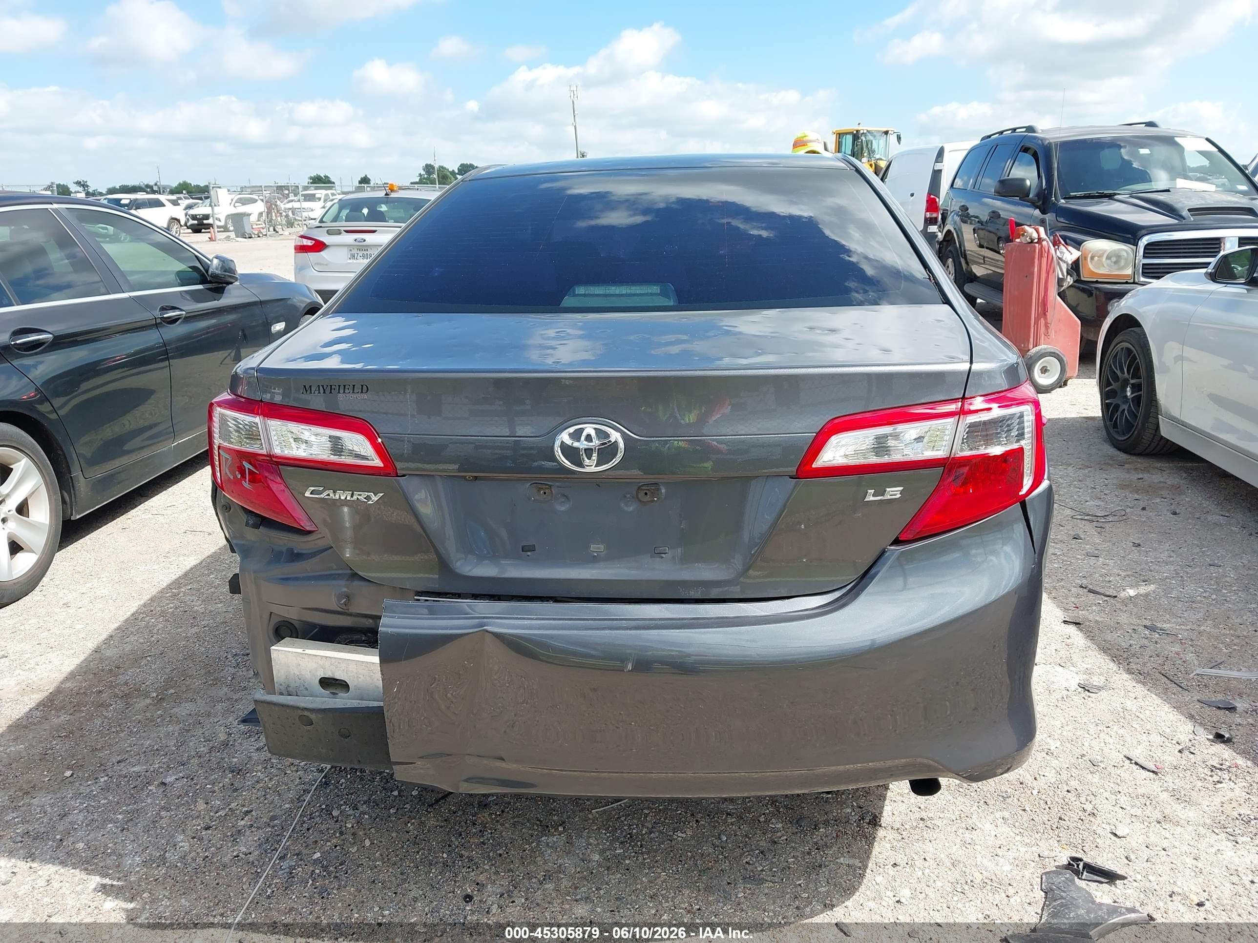 2014 Toyota Camry Le Gray vin: 4T1BF1FK8EU408943
