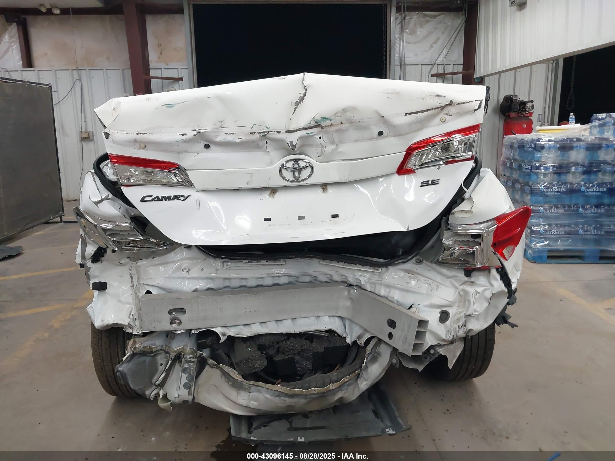 2014 Toyota Camry Se White vin: 4T1BF1FK8EU411731