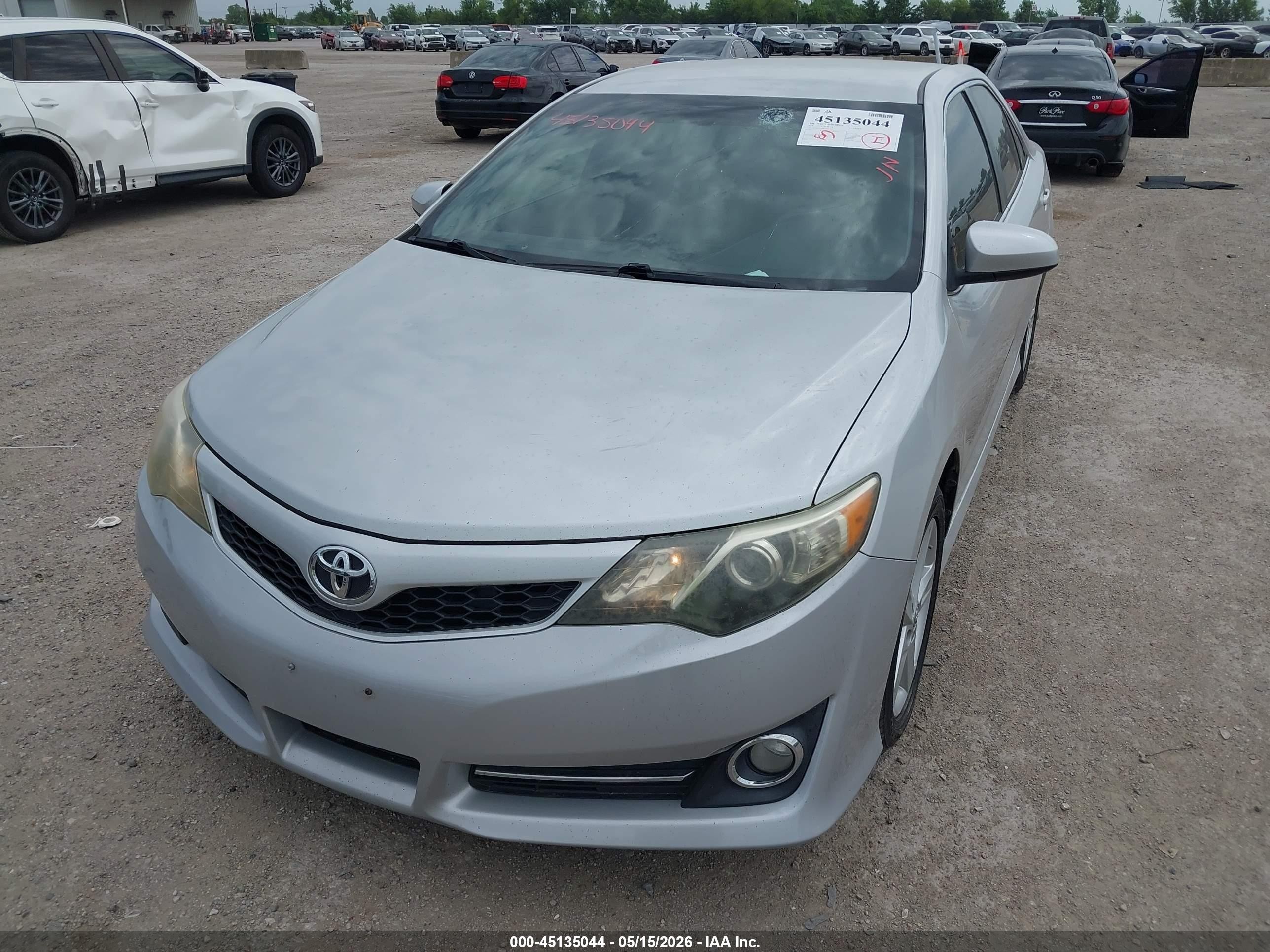 2014 Toyota Camry Se Серебряный vin: 4T1BF1FK8EU416475