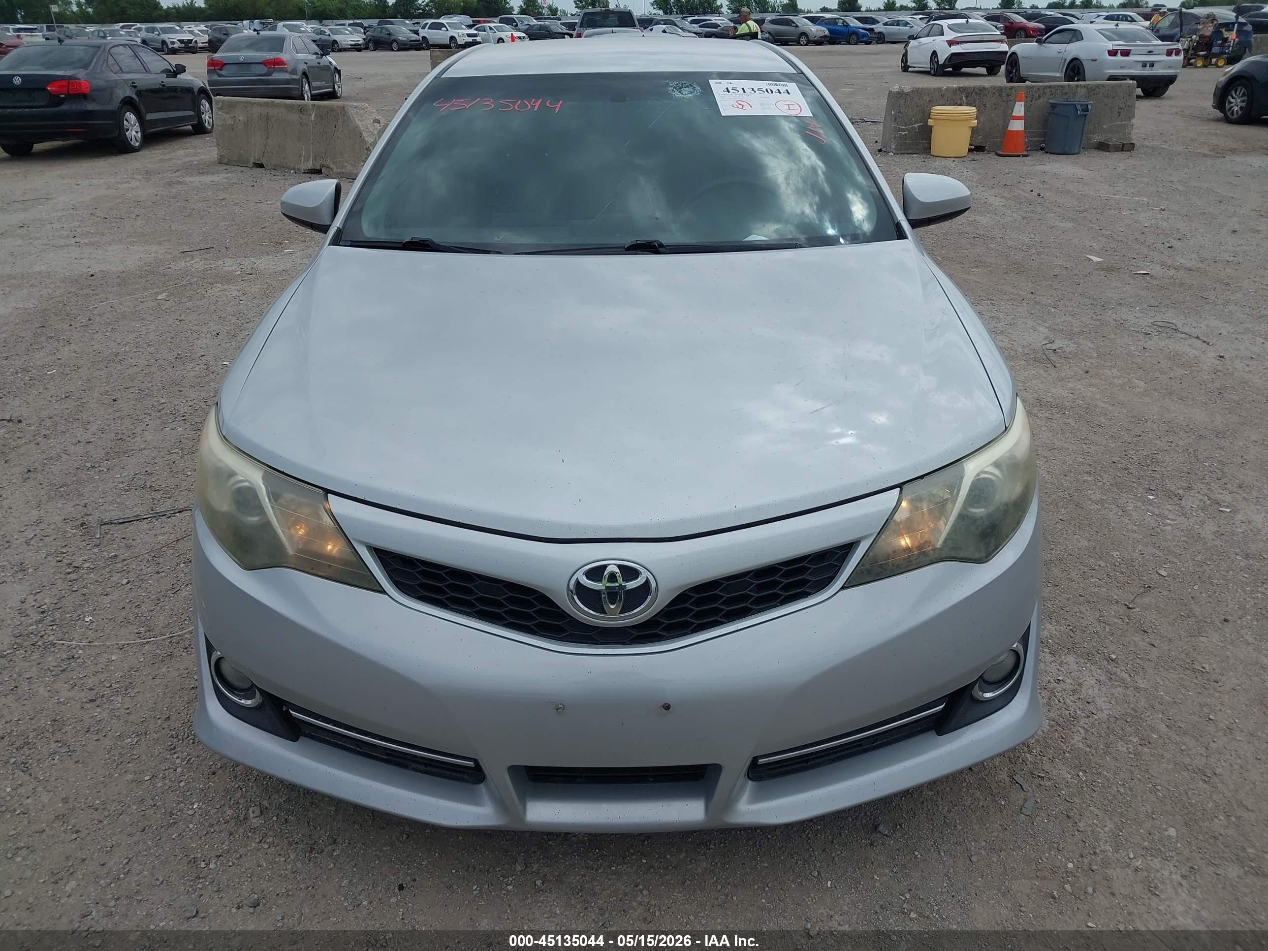 2014 Toyota Camry Se Серебряный vin: 4T1BF1FK8EU416475