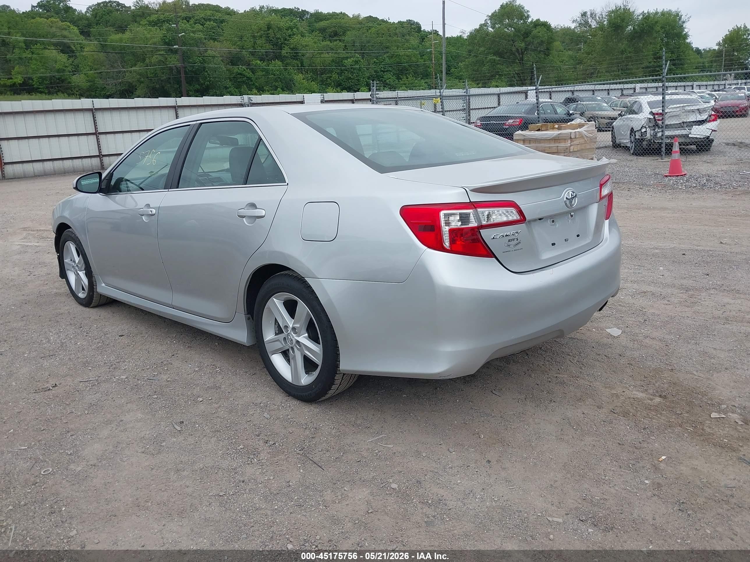 2014 Toyota Camry Se Silver vin: 4T1BF1FK8EU441201