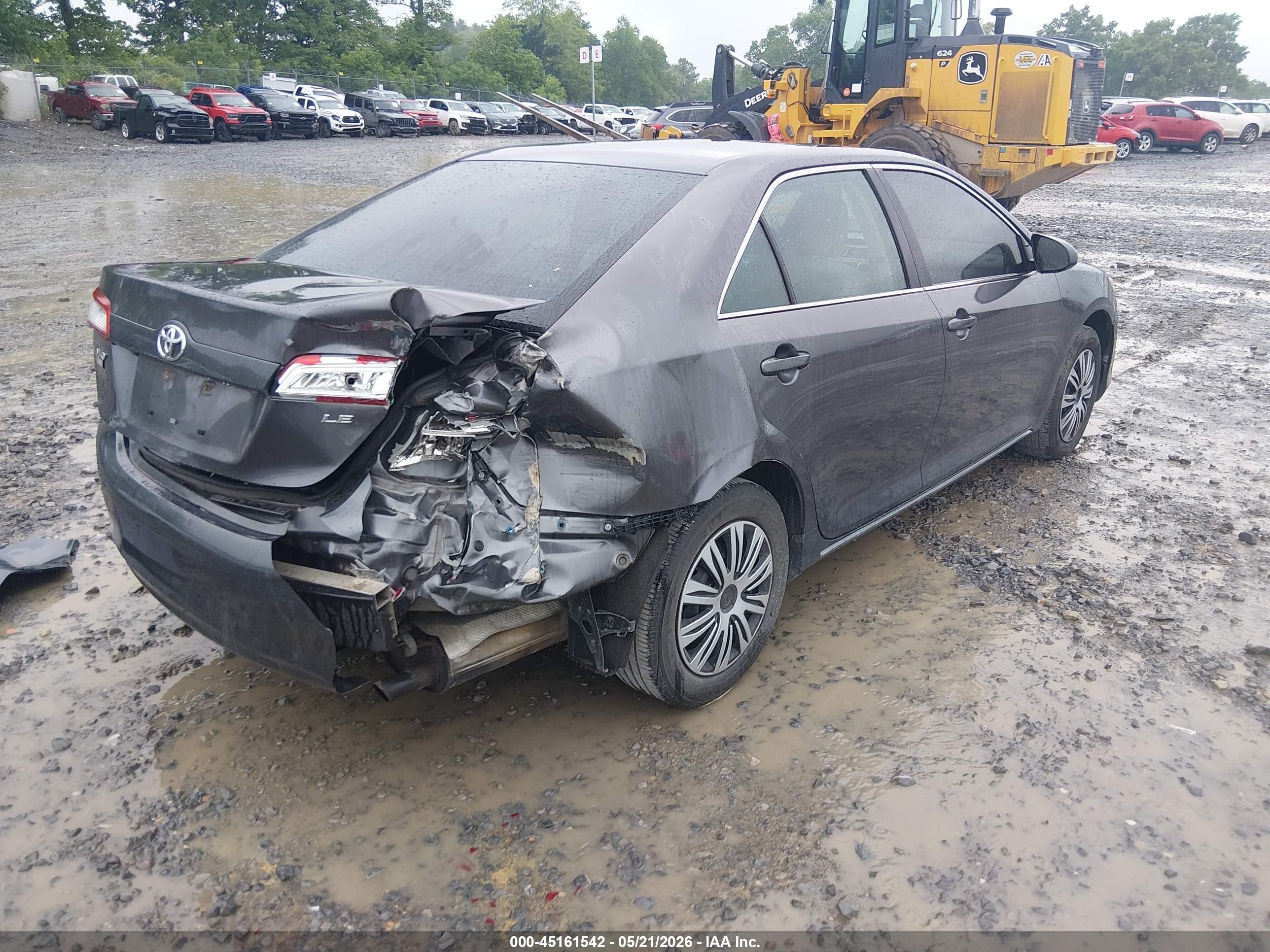 2014 Toyota Camry Le Gray vin: 4T1BF1FK8EU443806
