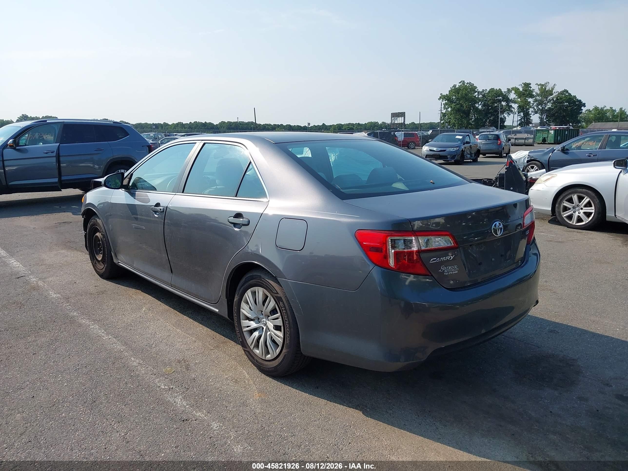 2014 Toyota Camry Le Gray vin: 4T1BF1FK8EU472819