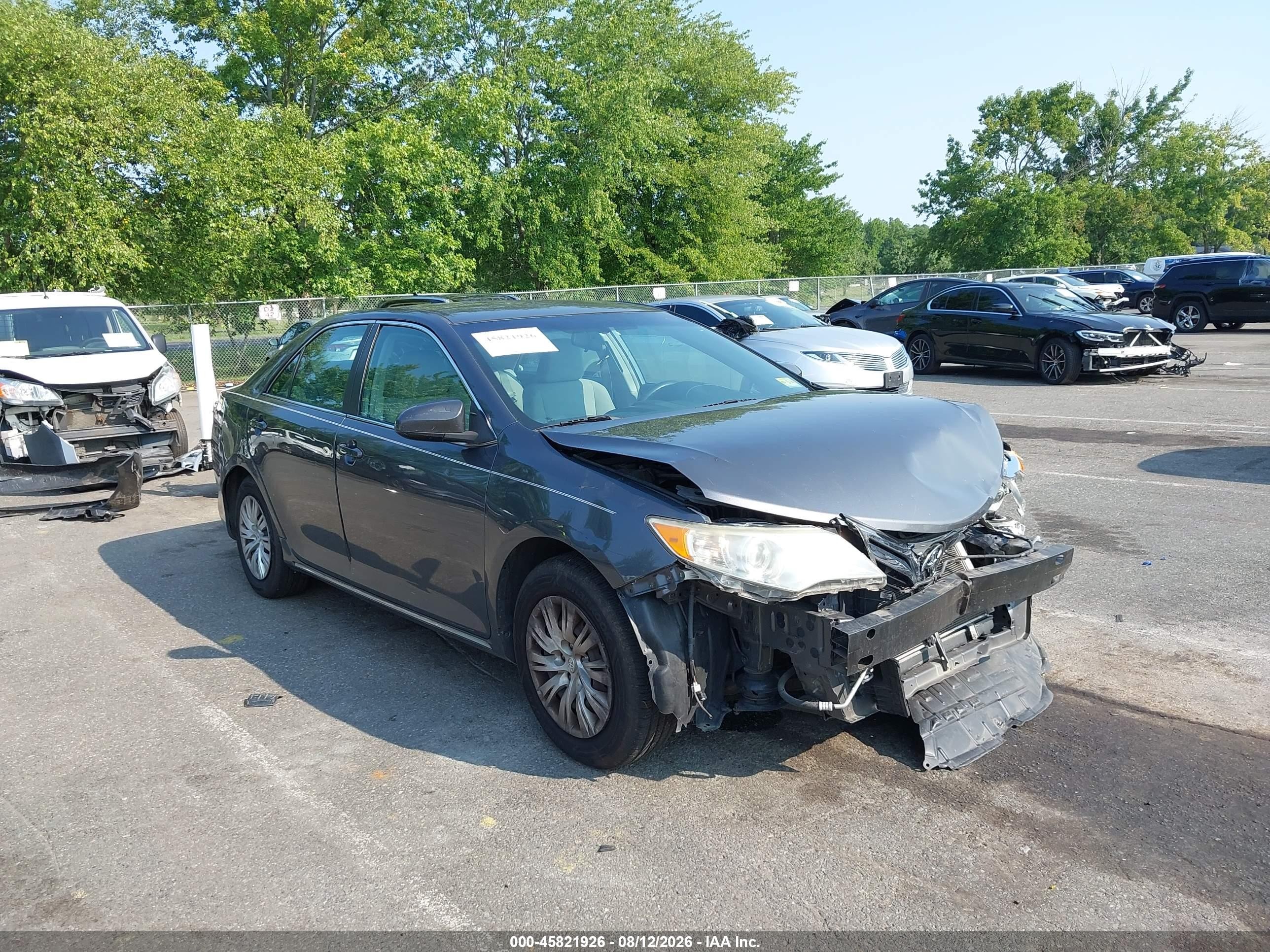 2014 Toyota Camry Le Gray vin: 4T1BF1FK8EU472819