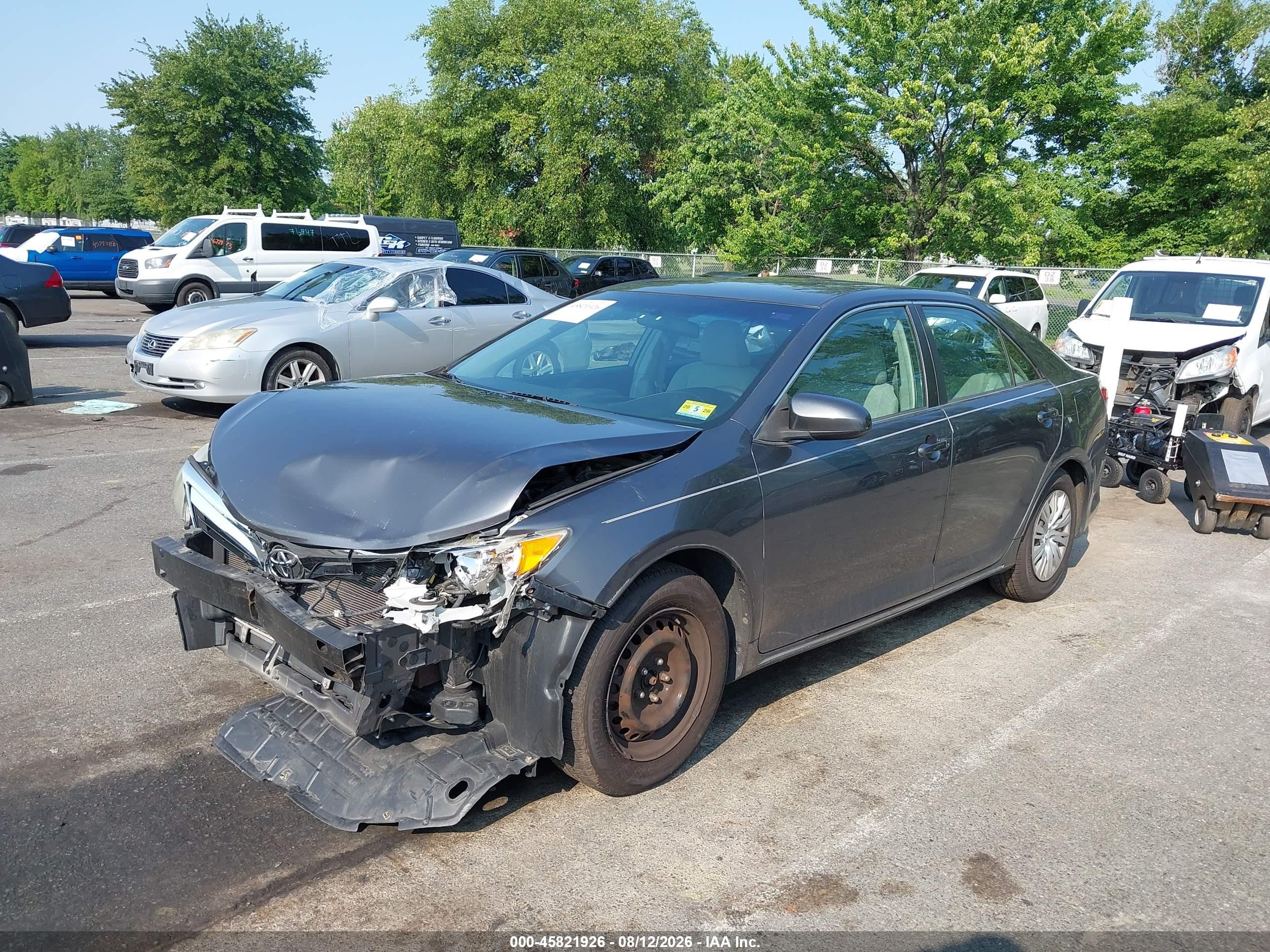 2014 Toyota Camry Le Gray vin: 4T1BF1FK8EU472819