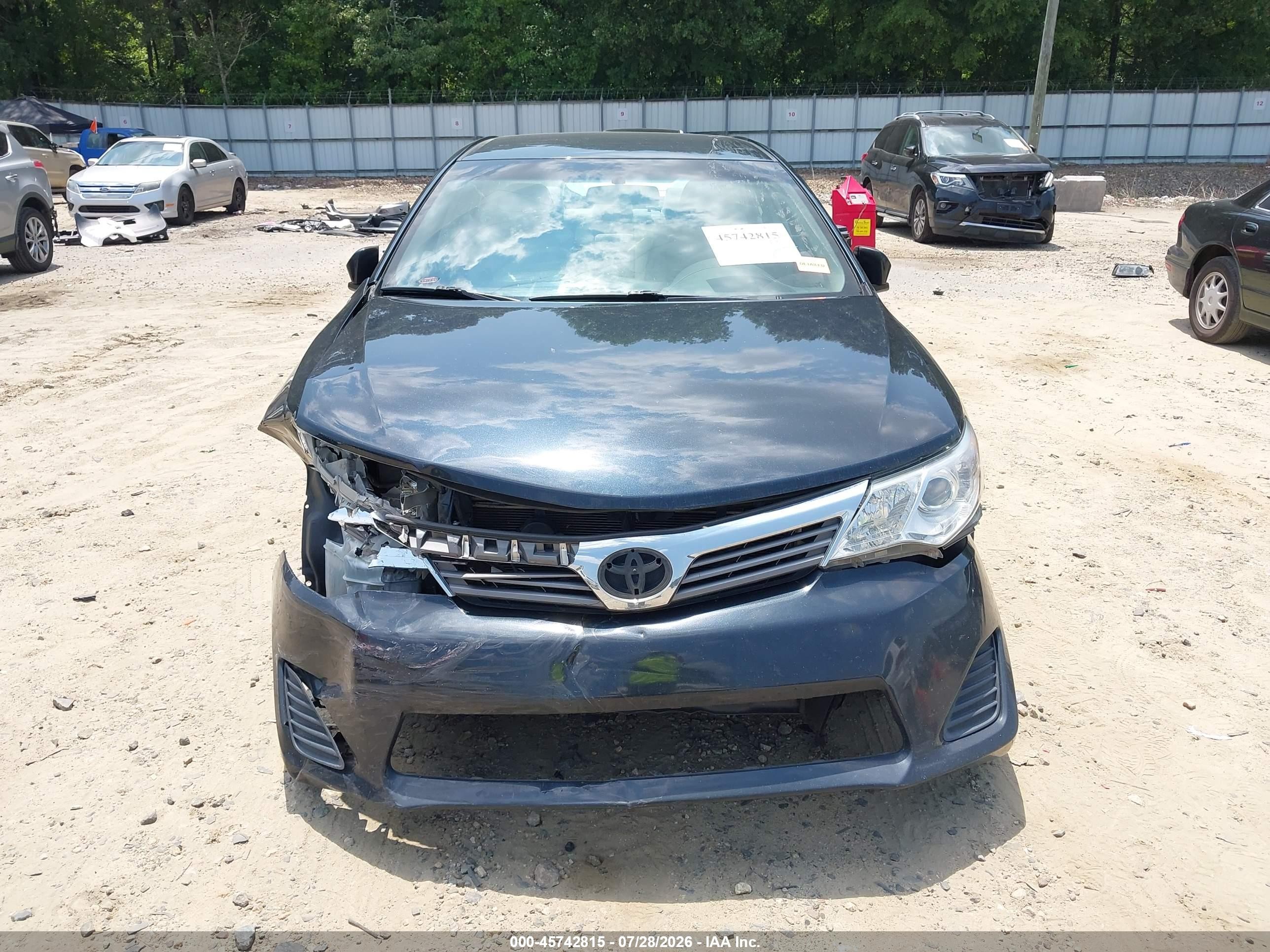 2014 Toyota Camry L Черный vin: 4T1BF1FK8EU742406