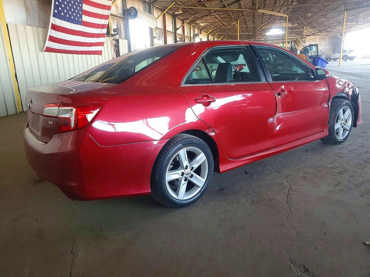2014 Toyota Camry Se Red vin: 4T1BF1FK8EU743362