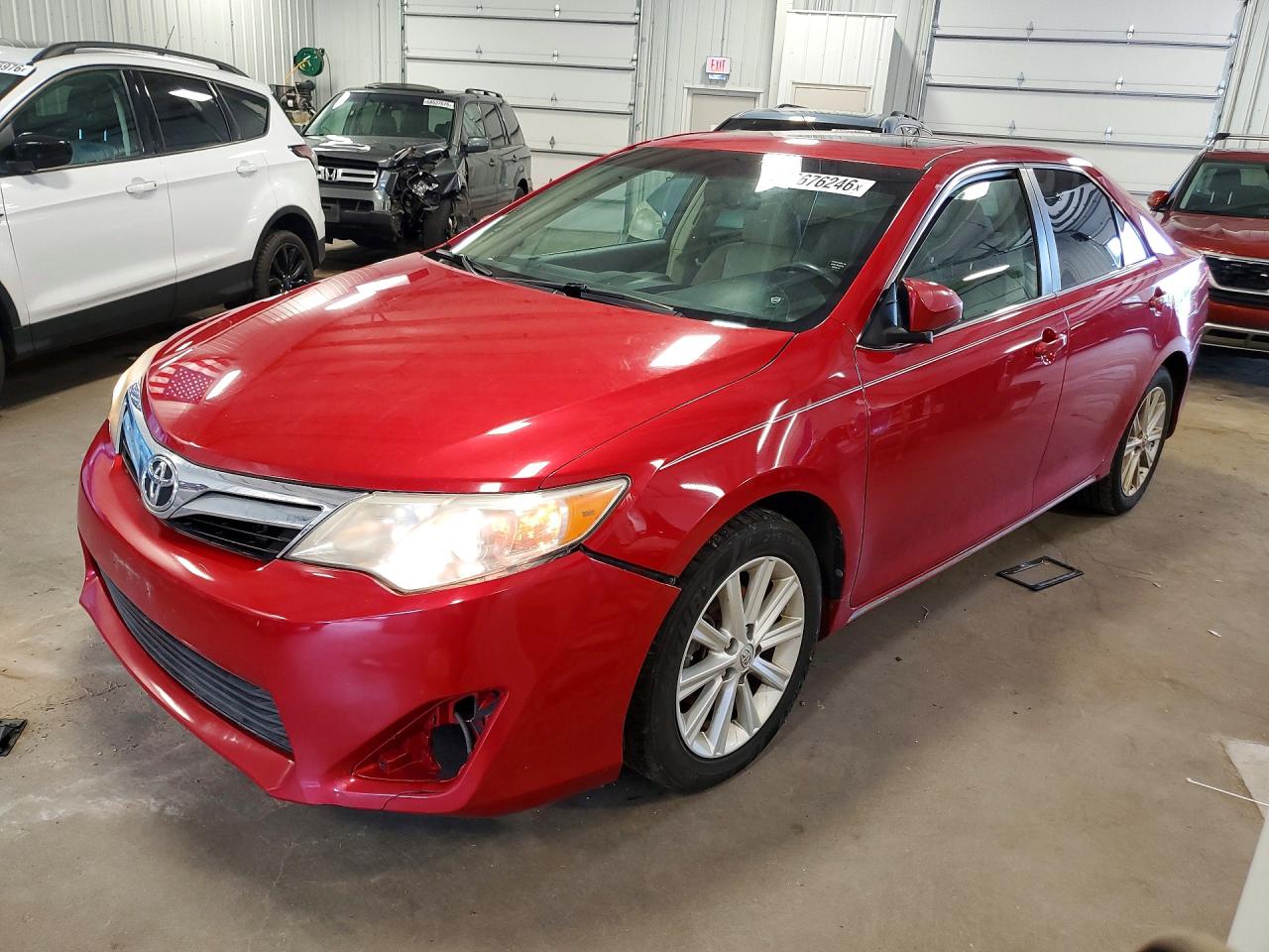 2014 Toyota Camry Xle Red vin: 4T1BF1FK8EU746598