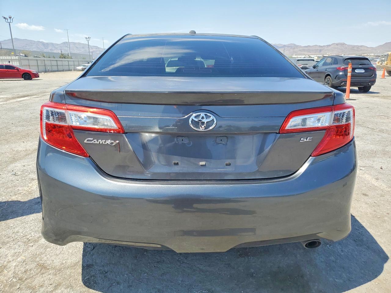2014 Toyota Camry Se Gray vin: 4T1BF1FK8EU750196