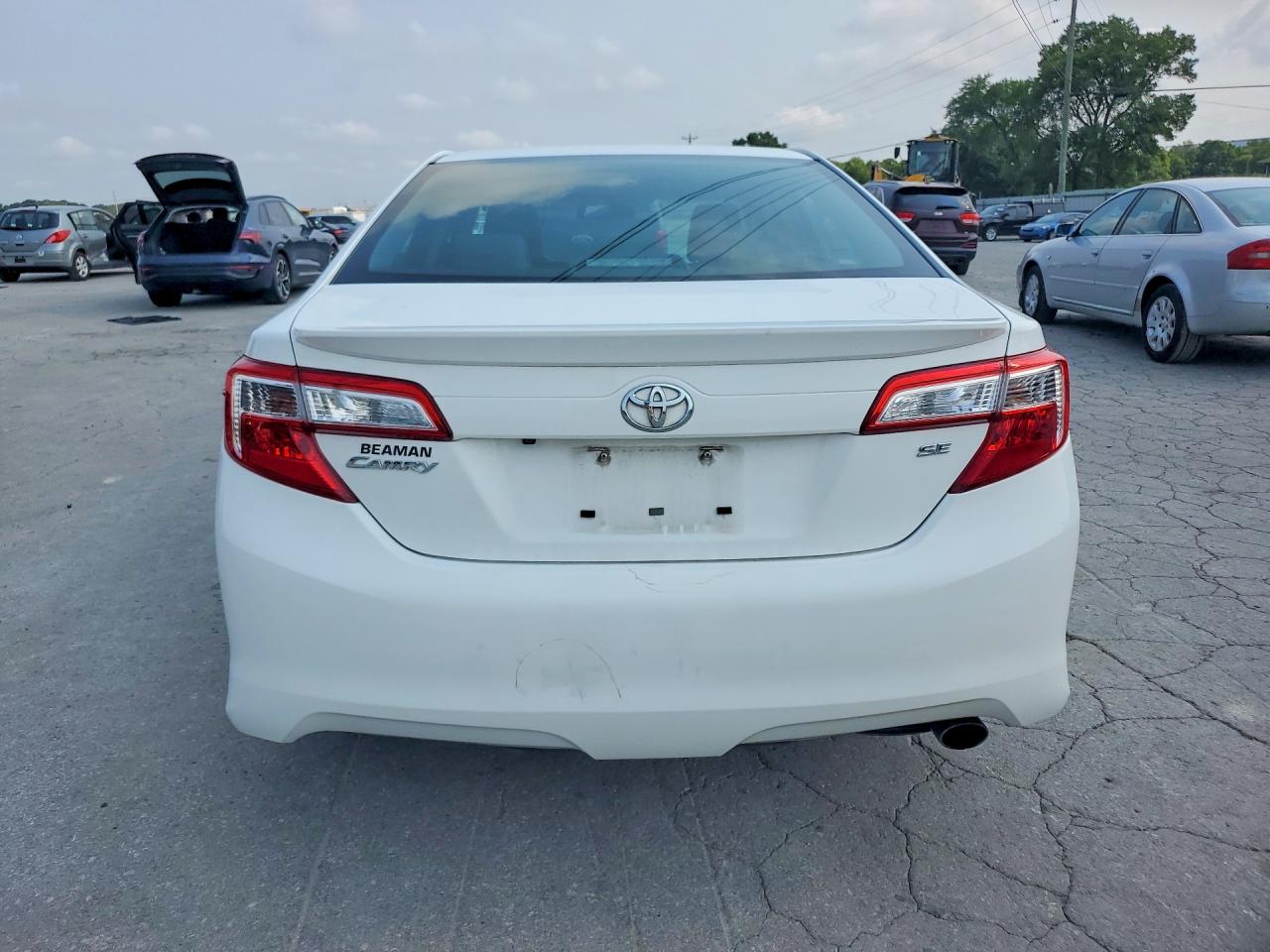2014 Toyota Camry Se White vin: 4T1BF1FK8EU774658