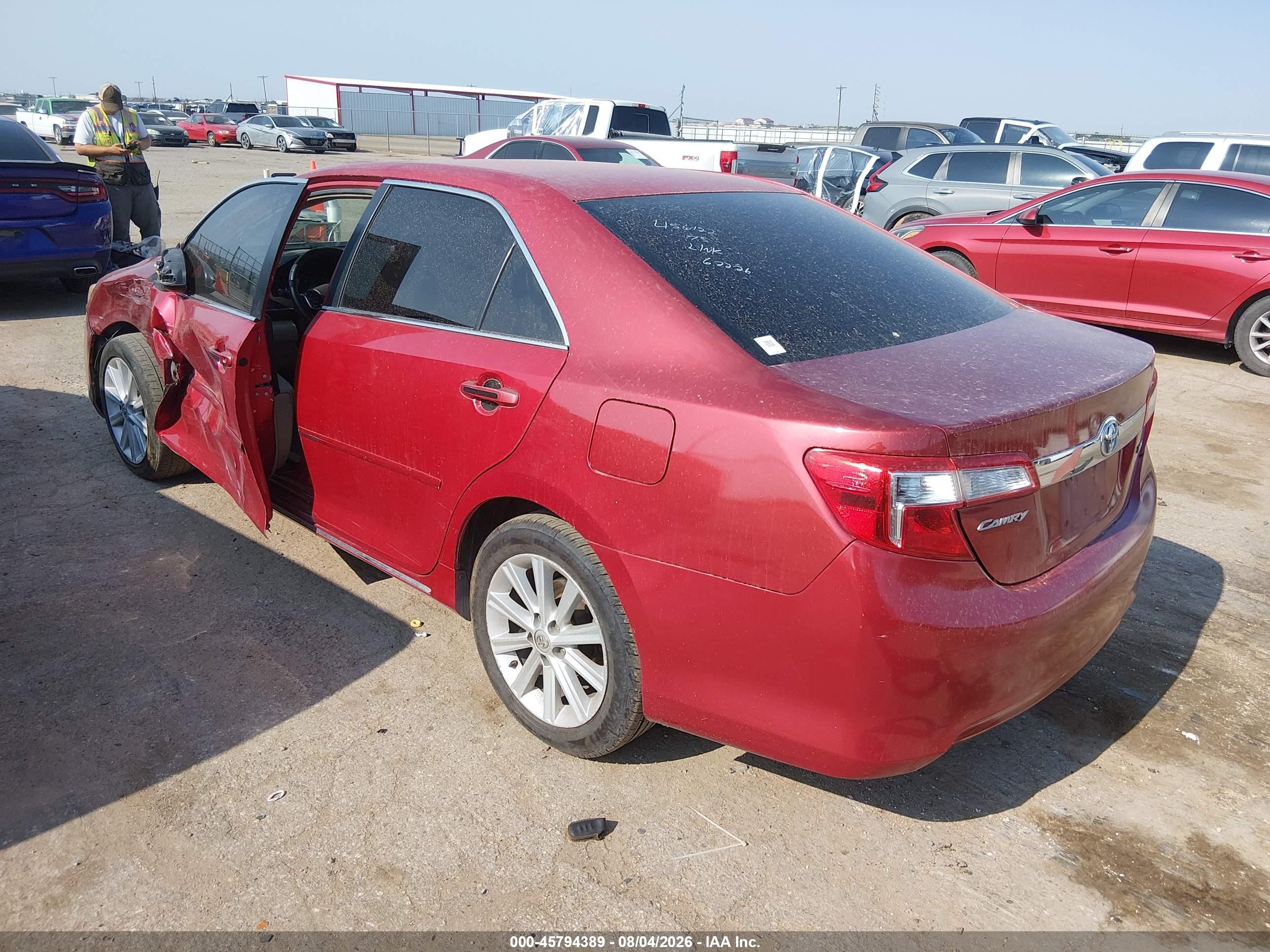 2014 Toyota Camry Xle Red vin: 4T1BF1FK8EU775003