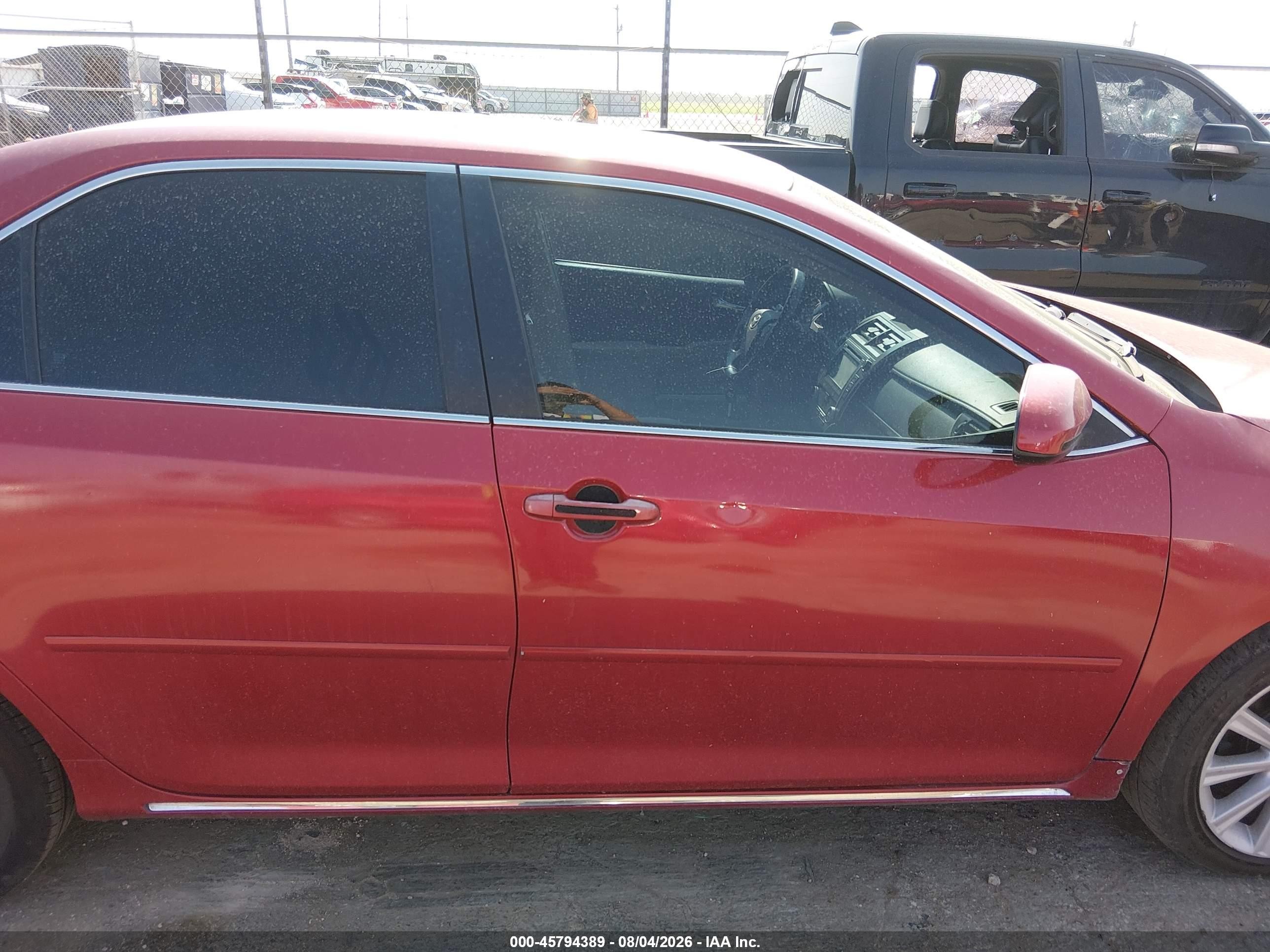 2014 Toyota Camry Xle Red vin: 4T1BF1FK8EU775003