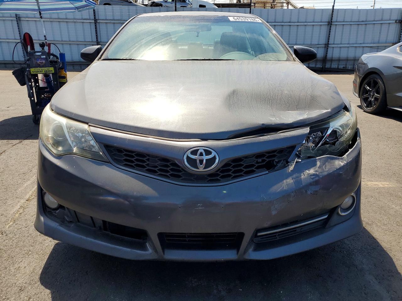 2014 Toyota Camry Se Gray vin: 4T1BF1FK8EU777141