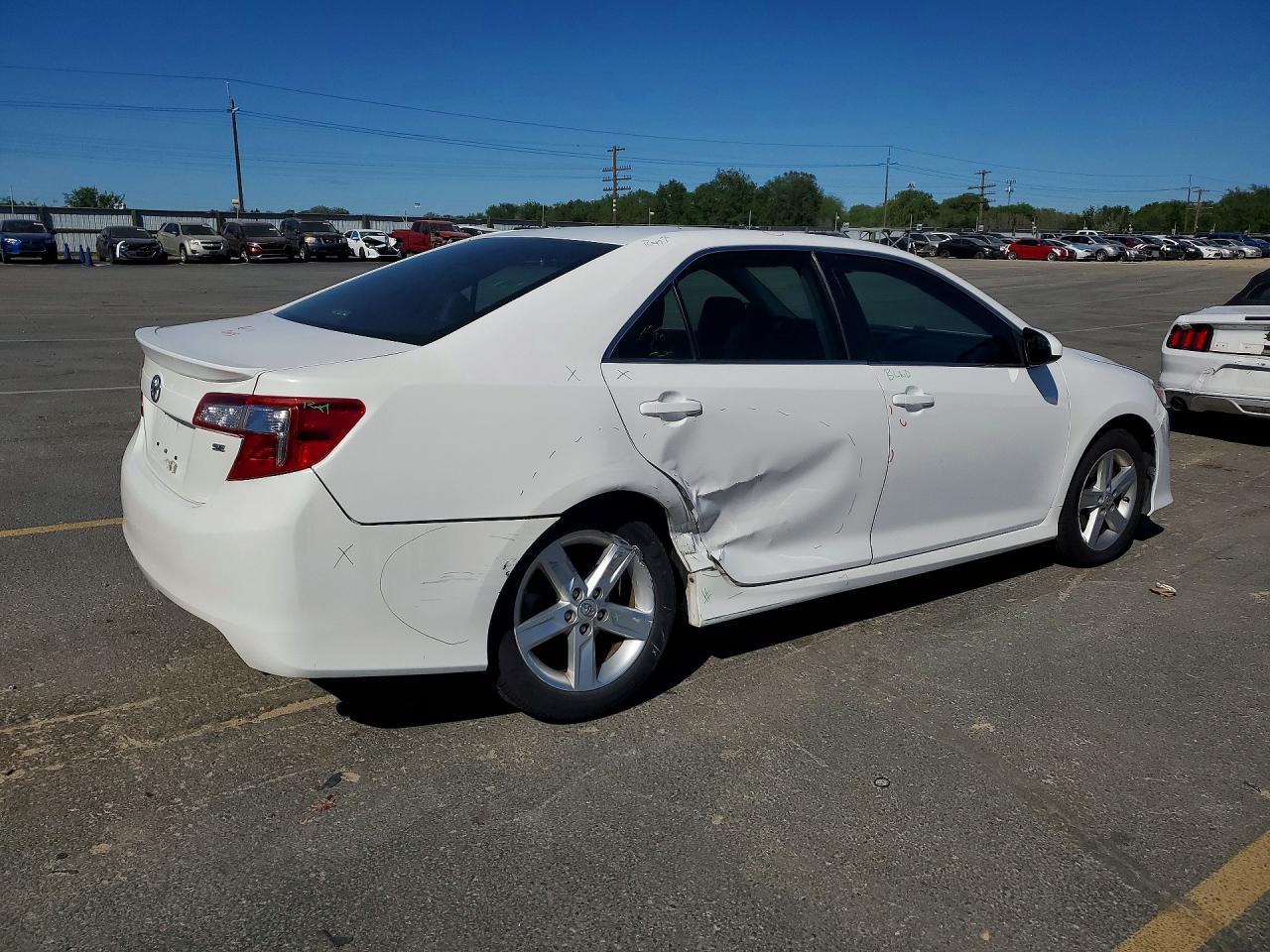 2014 Toyota Camry Se White vin: 4T1BF1FK8EU782937