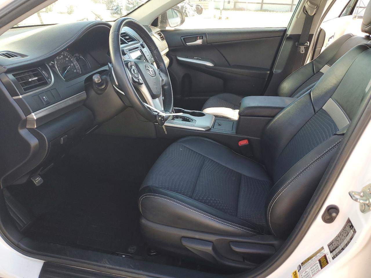 2014 Toyota Camry Se White vin: 4T1BF1FK8EU782937