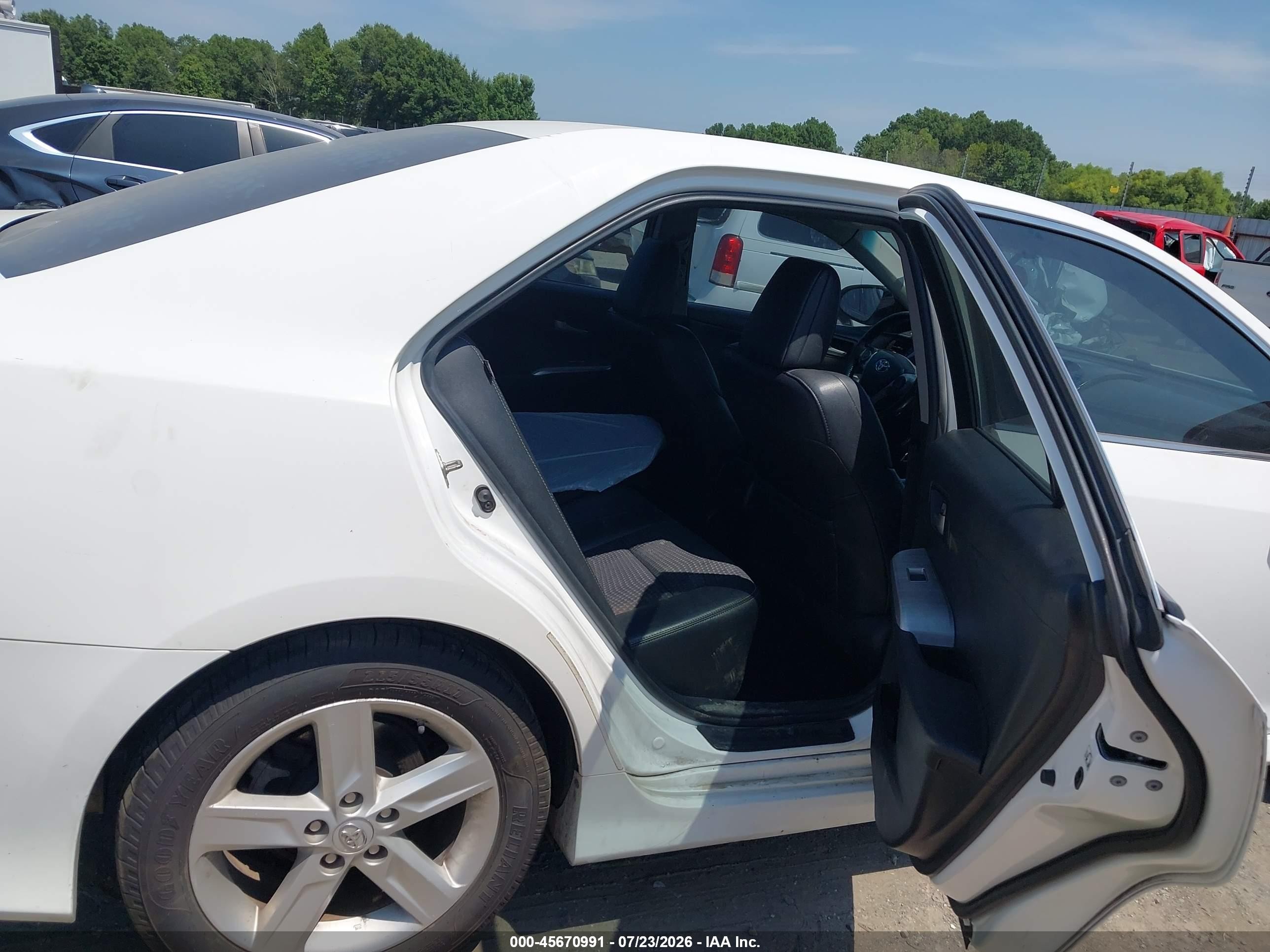 2014 Toyota Camry Se Белый vin: 4T1BF1FK8EU799320
