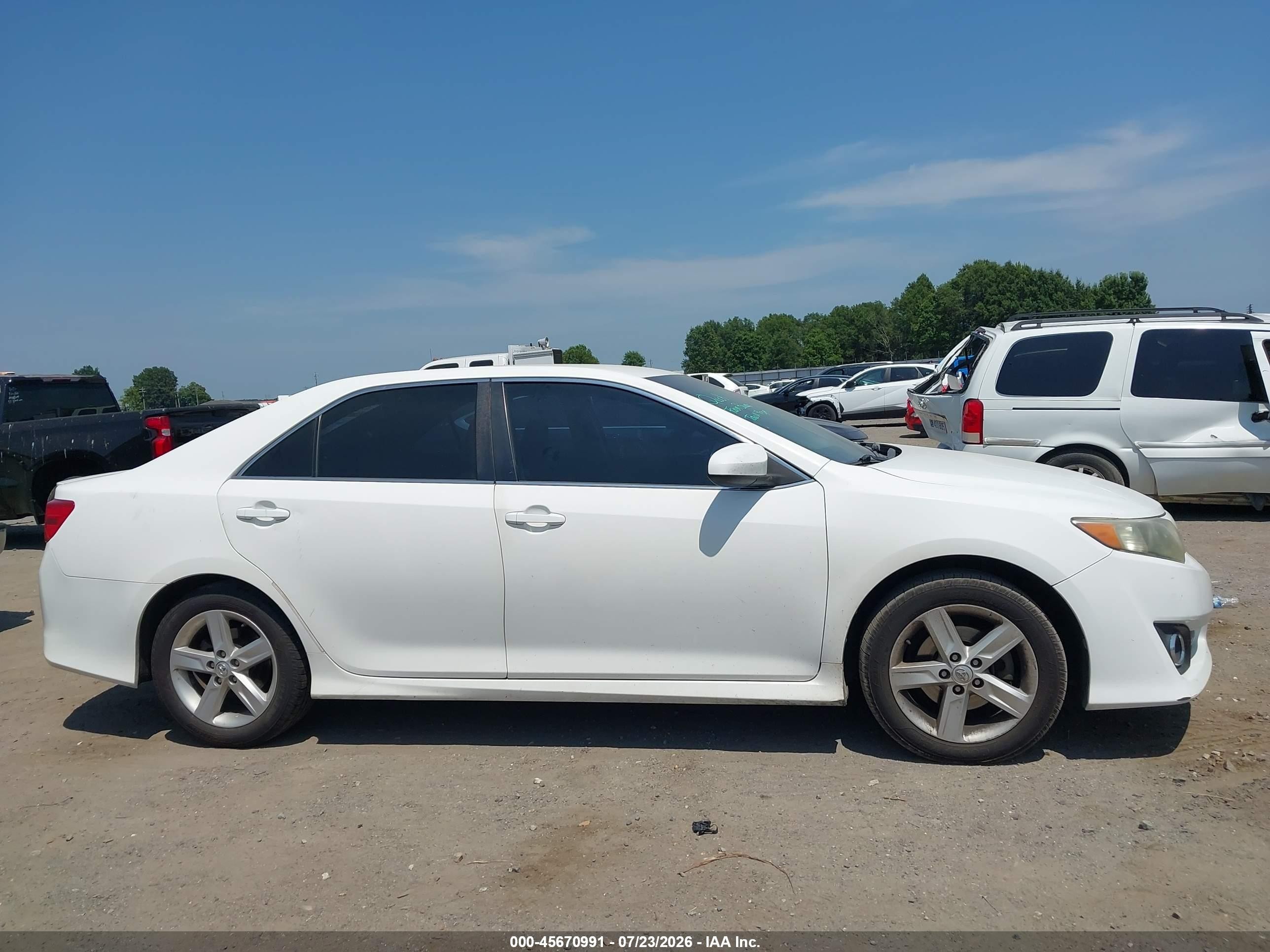 2014 Toyota Camry Se Белый vin: 4T1BF1FK8EU799320