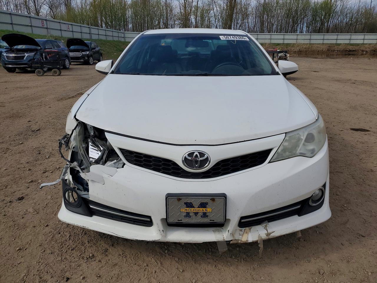 2014 Toyota Camry Se White vin: 4T1BF1FK8EU809540