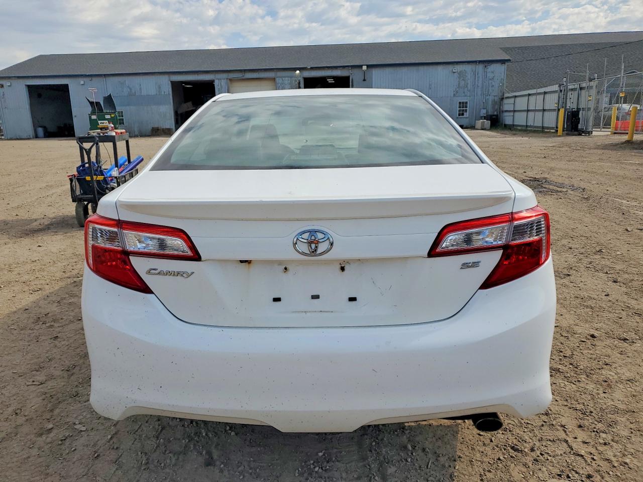 2014 Toyota Camry Se White vin: 4T1BF1FK8EU809540