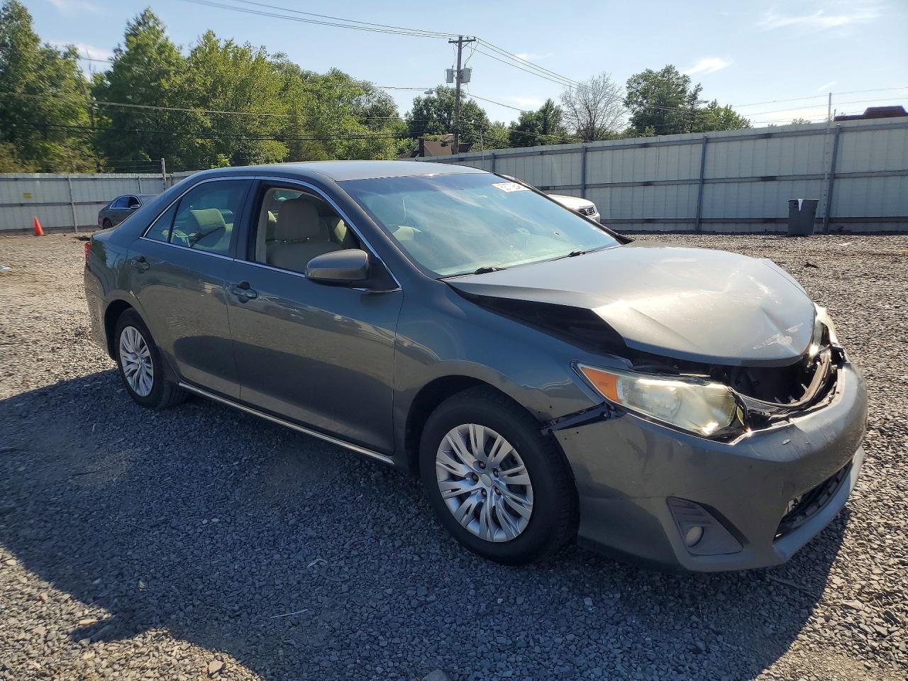 2014 Toyota Camry Le Gray vin: 4T1BF1FK8EU810073