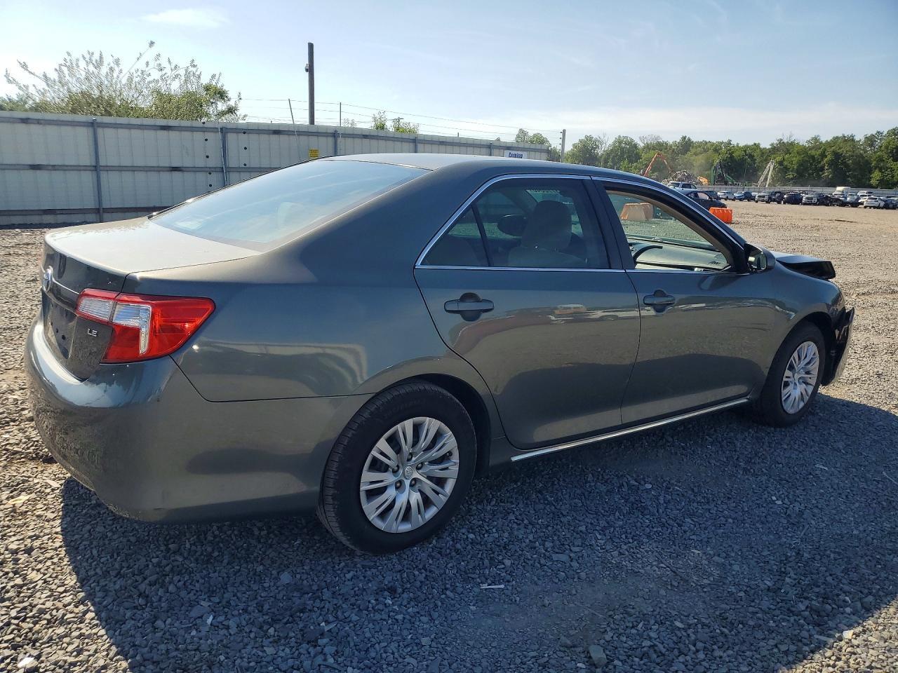2014 Toyota Camry Le Gray vin: 4T1BF1FK8EU810073