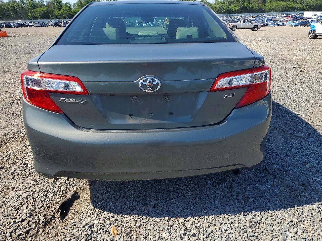 2014 Toyota Camry Le Gray vin: 4T1BF1FK8EU810073