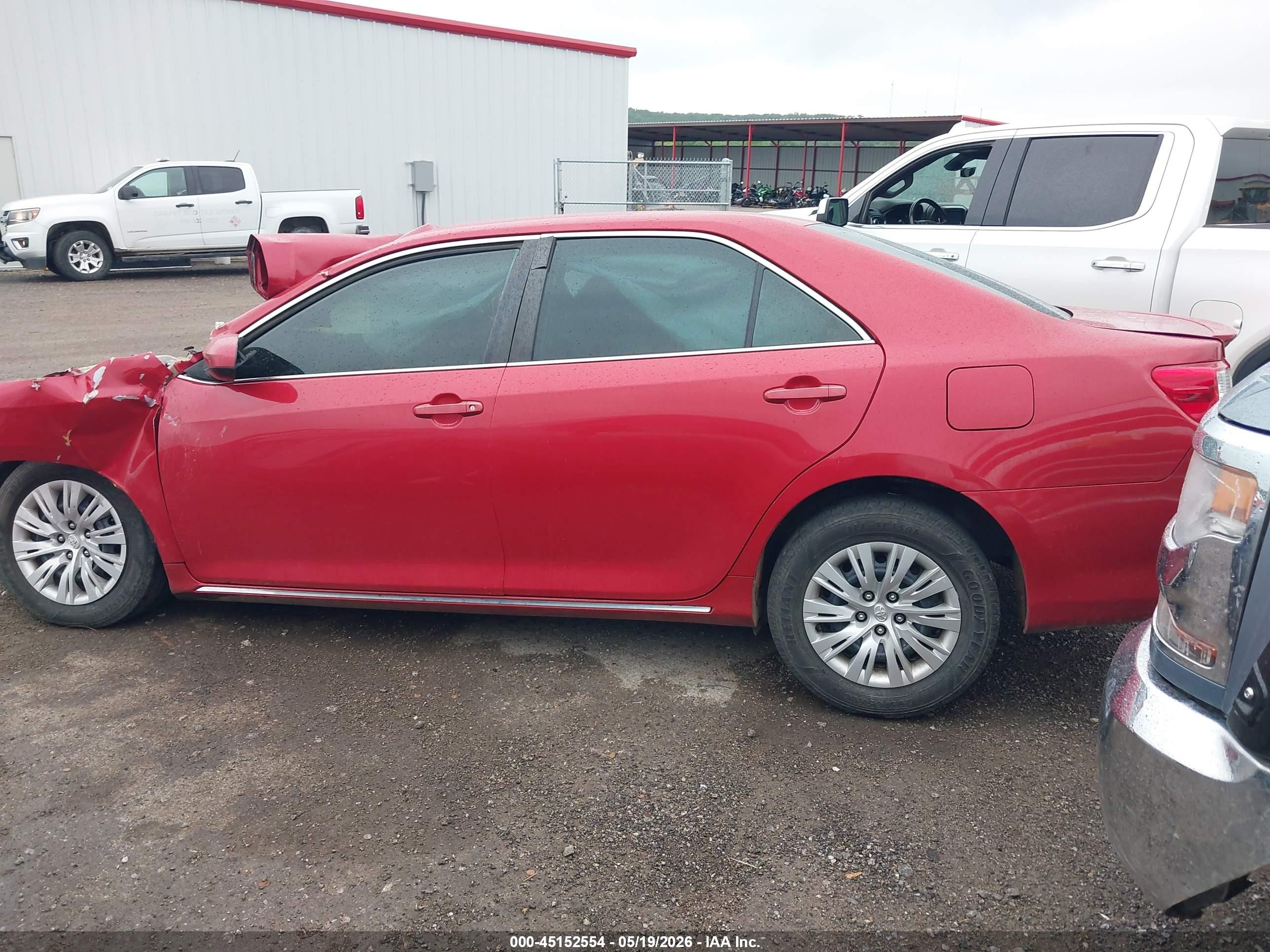2014 Toyota Camry Le Red vin: 4T1BF1FK8EU811739