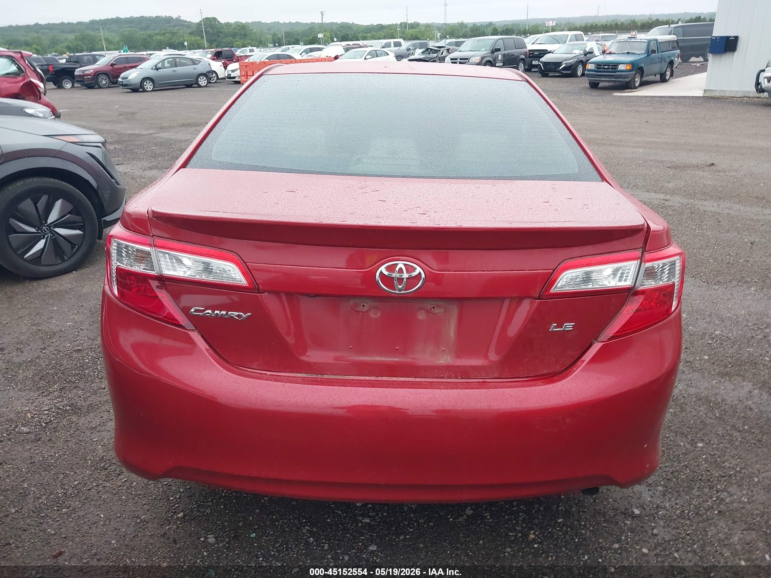 2014 Toyota Camry Le Red vin: 4T1BF1FK8EU811739