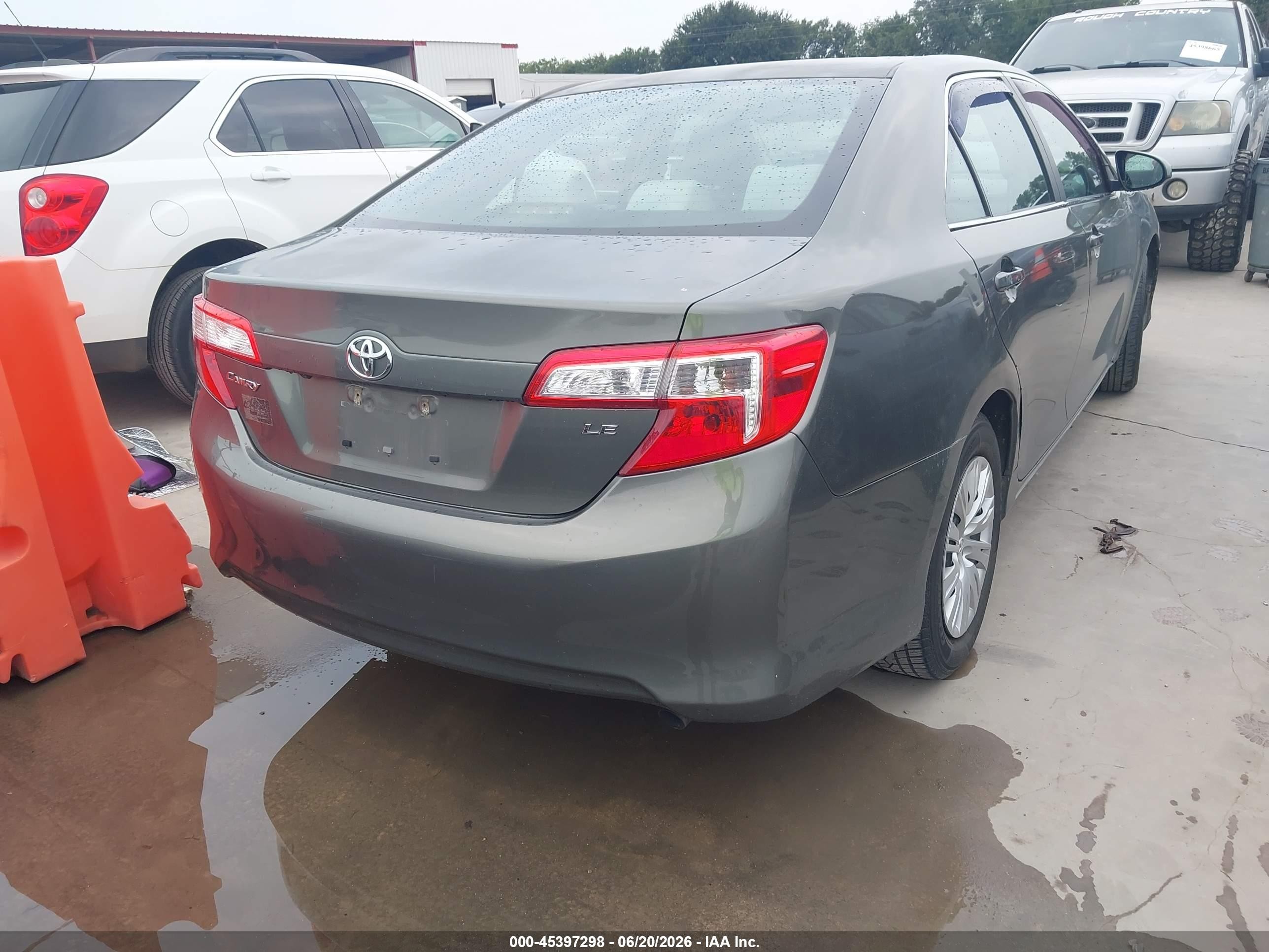 2014 Toyota Camry Le Зеленый vin: 4T1BF1FK8EU814575