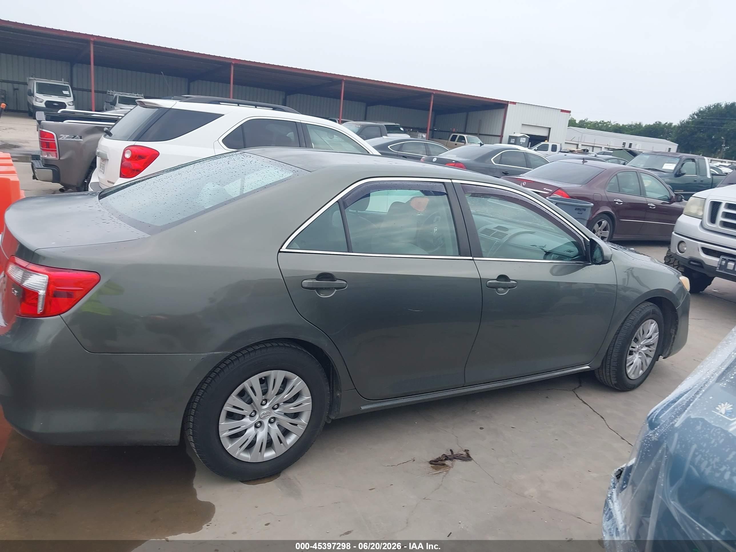 2014 Toyota Camry Le Зеленый vin: 4T1BF1FK8EU814575
