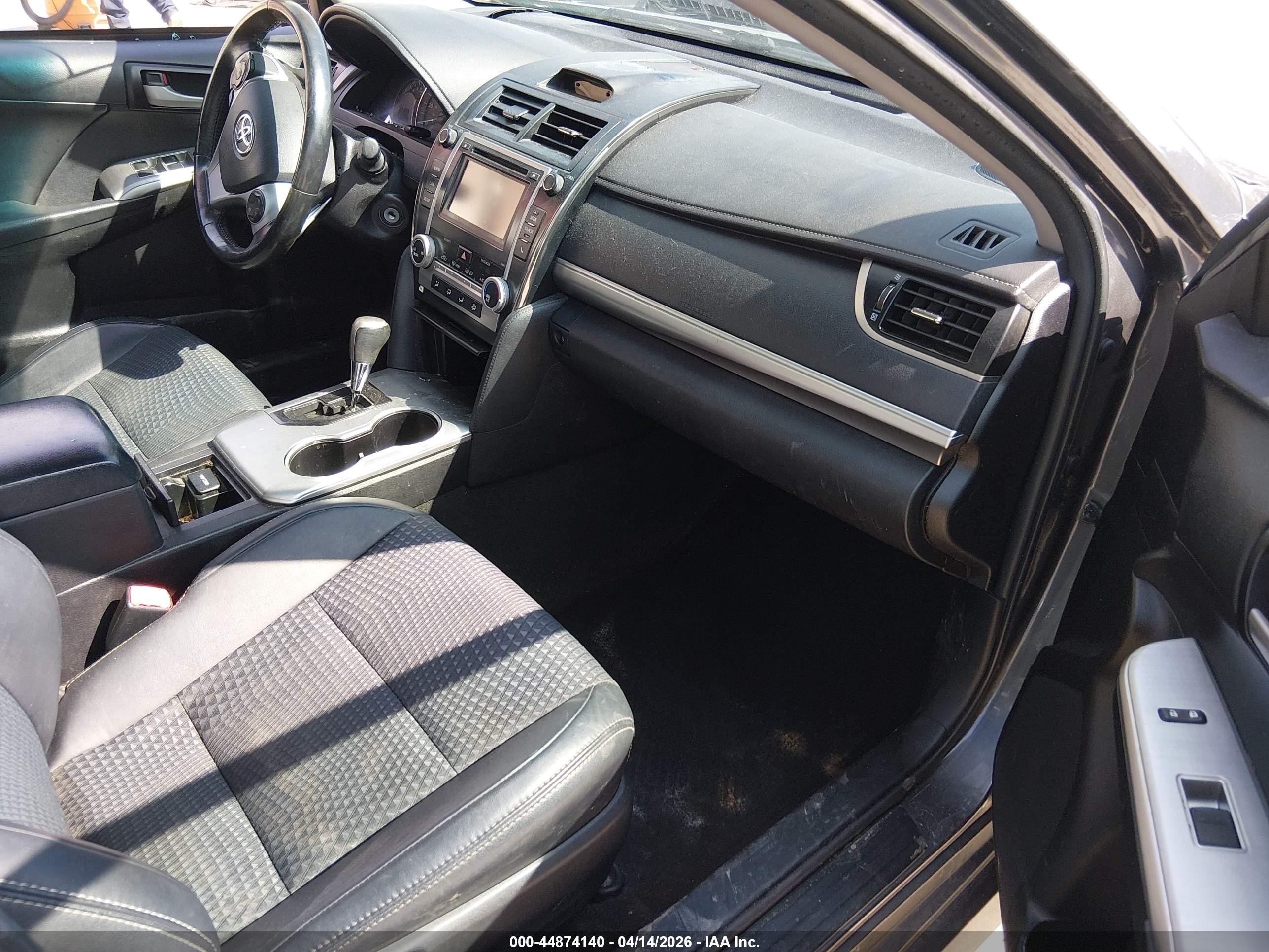 2014 Toyota Camry Se Gray vin: 4T1BF1FK8EU818982
