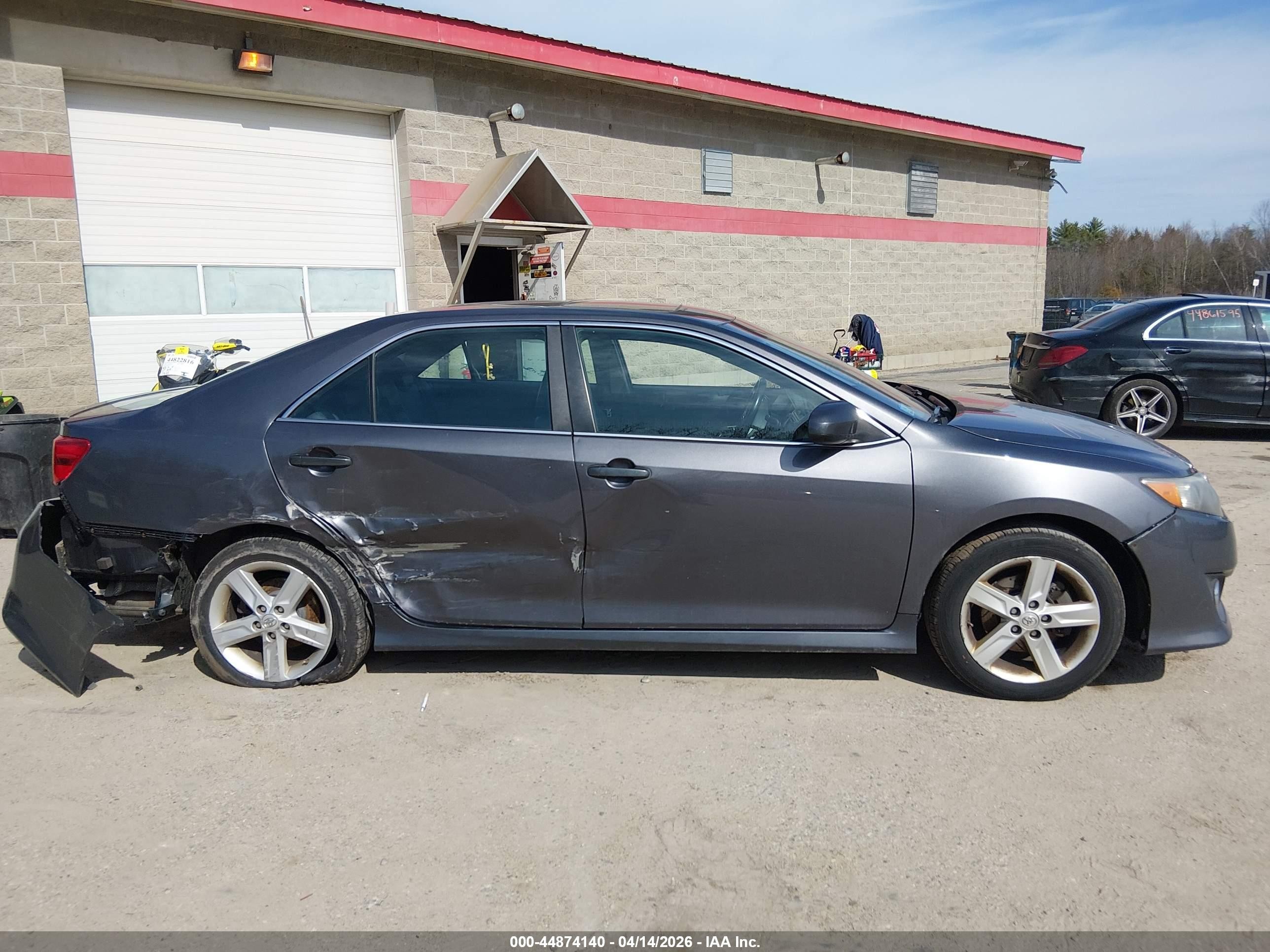 2014 Toyota Camry Se Gray vin: 4T1BF1FK8EU818982