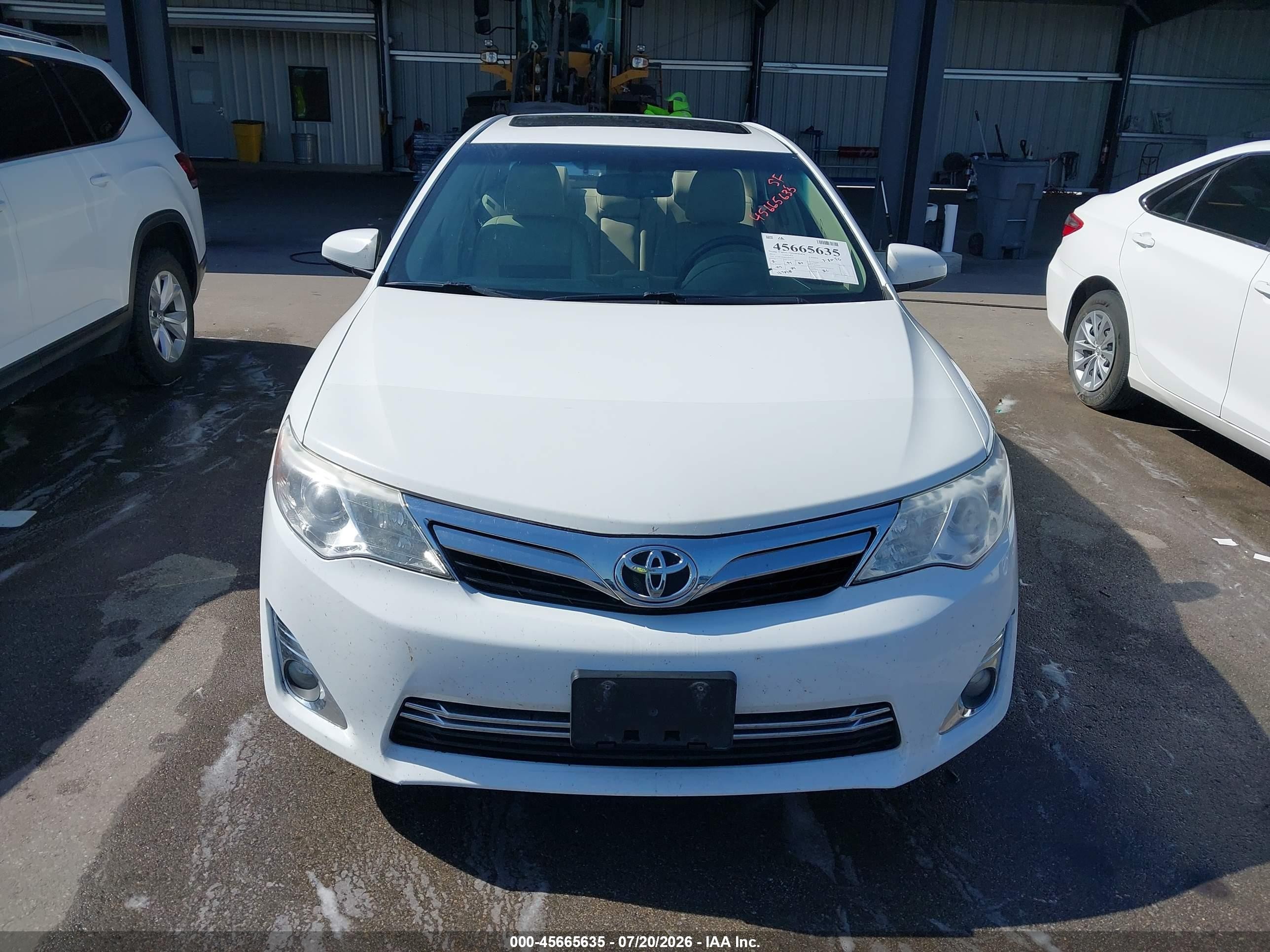 2014 Toyota Camry Xle Белый vin: 4T1BF1FK8EU819730