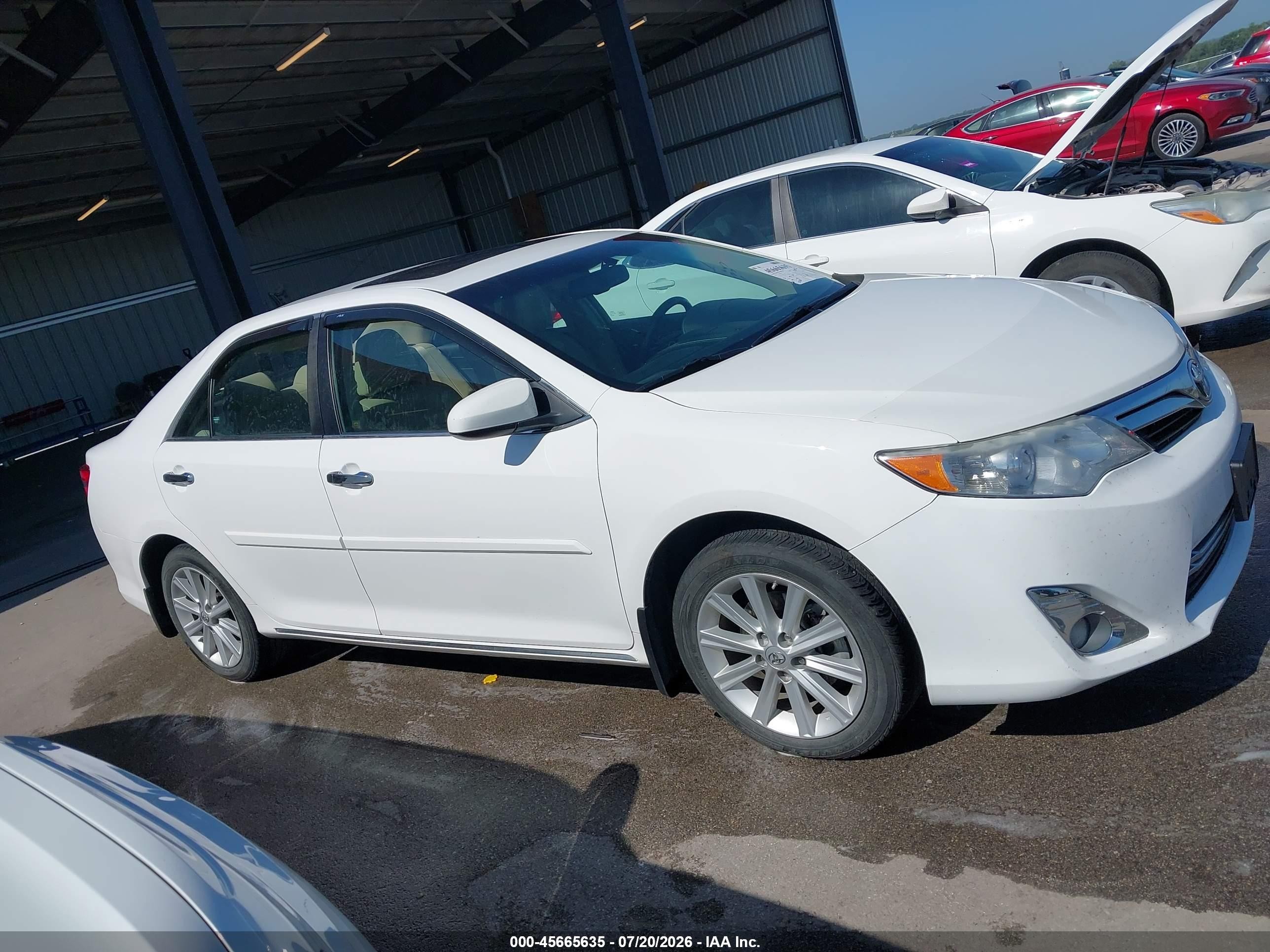 2014 Toyota Camry Xle Белый vin: 4T1BF1FK8EU819730