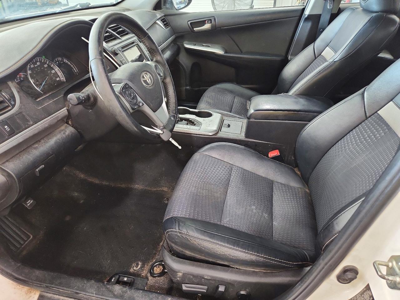 2014 Toyota Camry Se White vin: 4T1BF1FK8EU830985