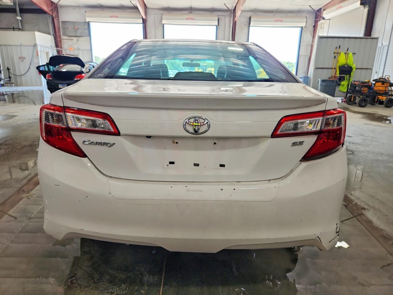 2014 Toyota Camry Se White vin: 4T1BF1FK8EU830985