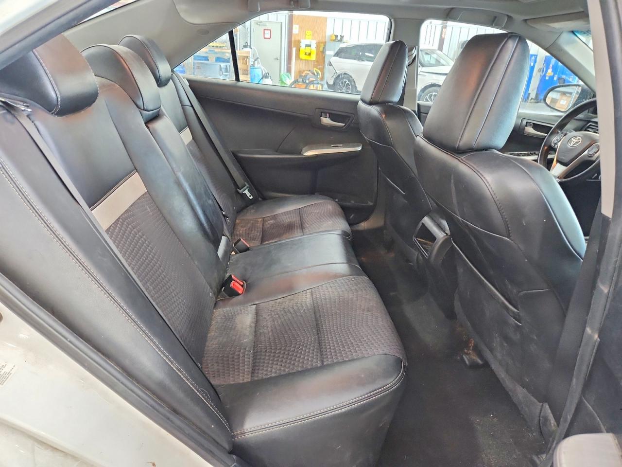 2014 Toyota Camry Se White vin: 4T1BF1FK8EU830985