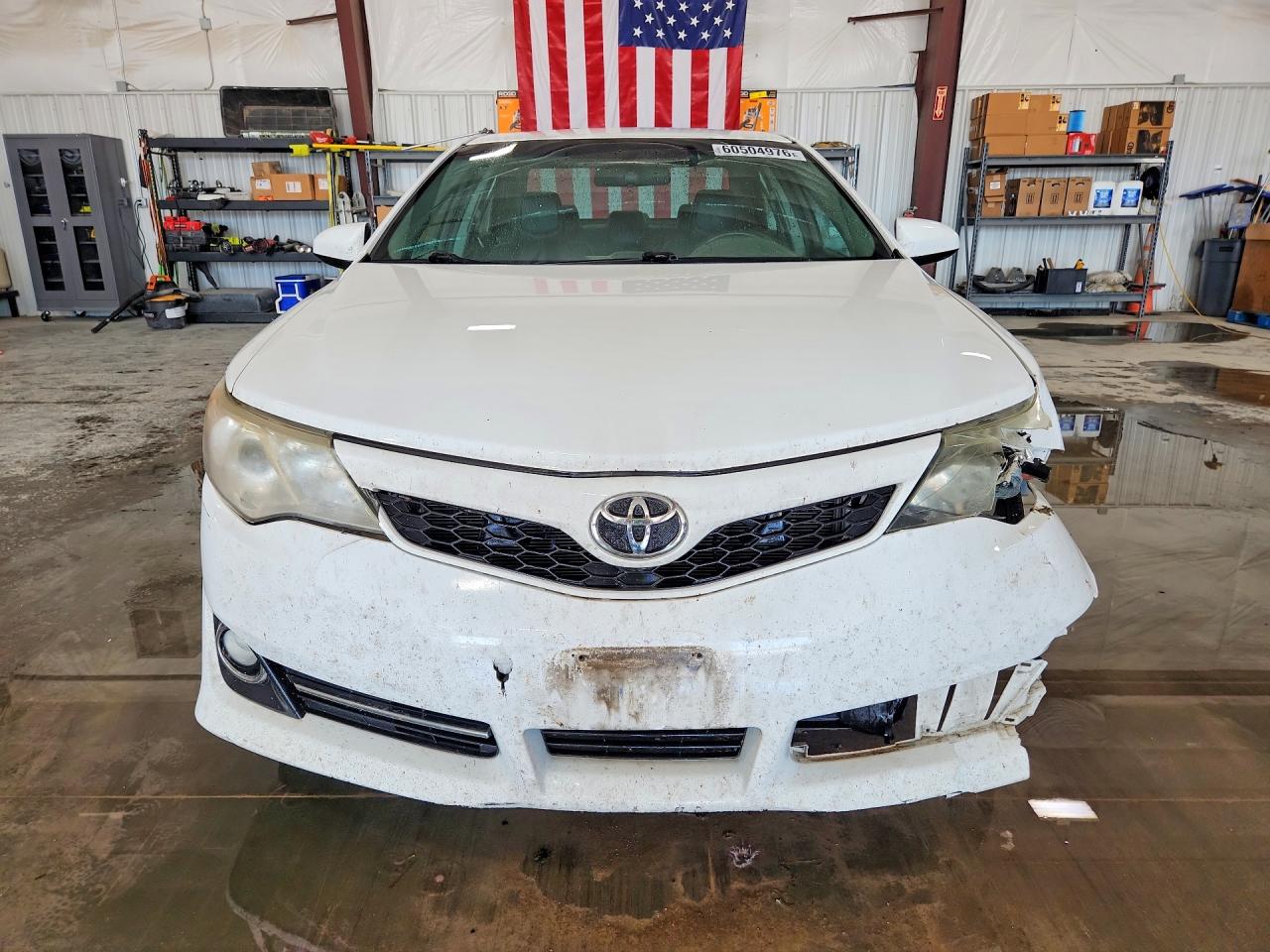 2014 Toyota Camry Se White vin: 4T1BF1FK8EU830985
