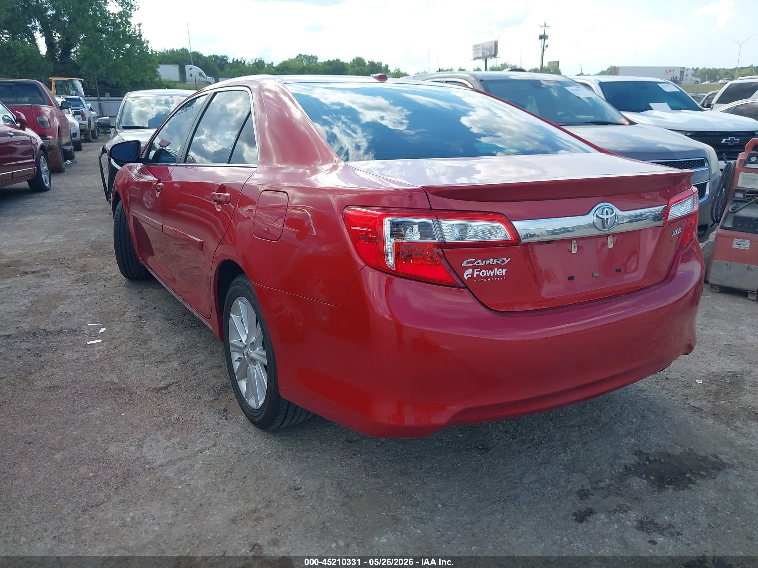 2014 Toyota Camry Xle Red vin: 4T1BF1FK8EU841677