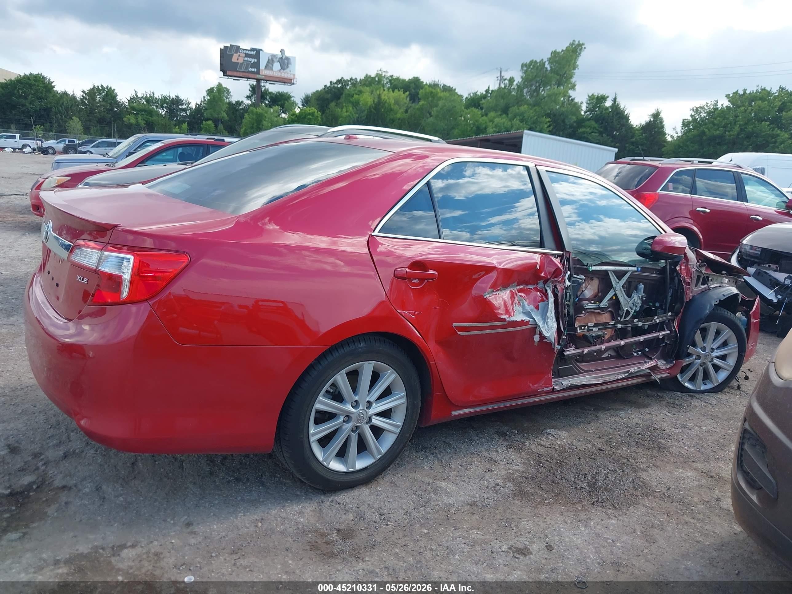 2014 Toyota Camry Xle Red vin: 4T1BF1FK8EU841677