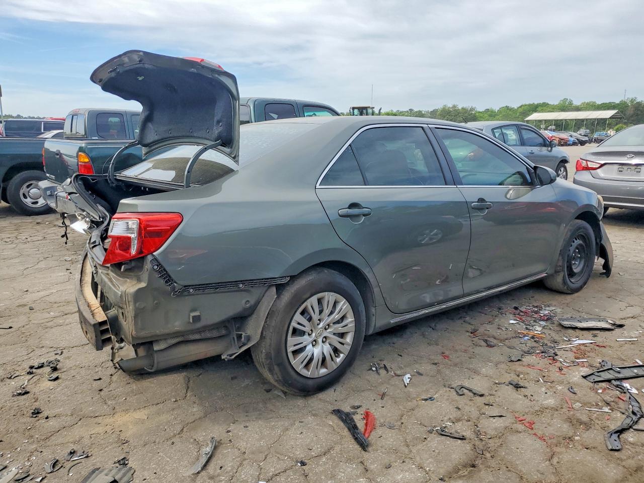 2014 Toyota Camry Le Зеленый vin: 4T1BF1FK8EU858110